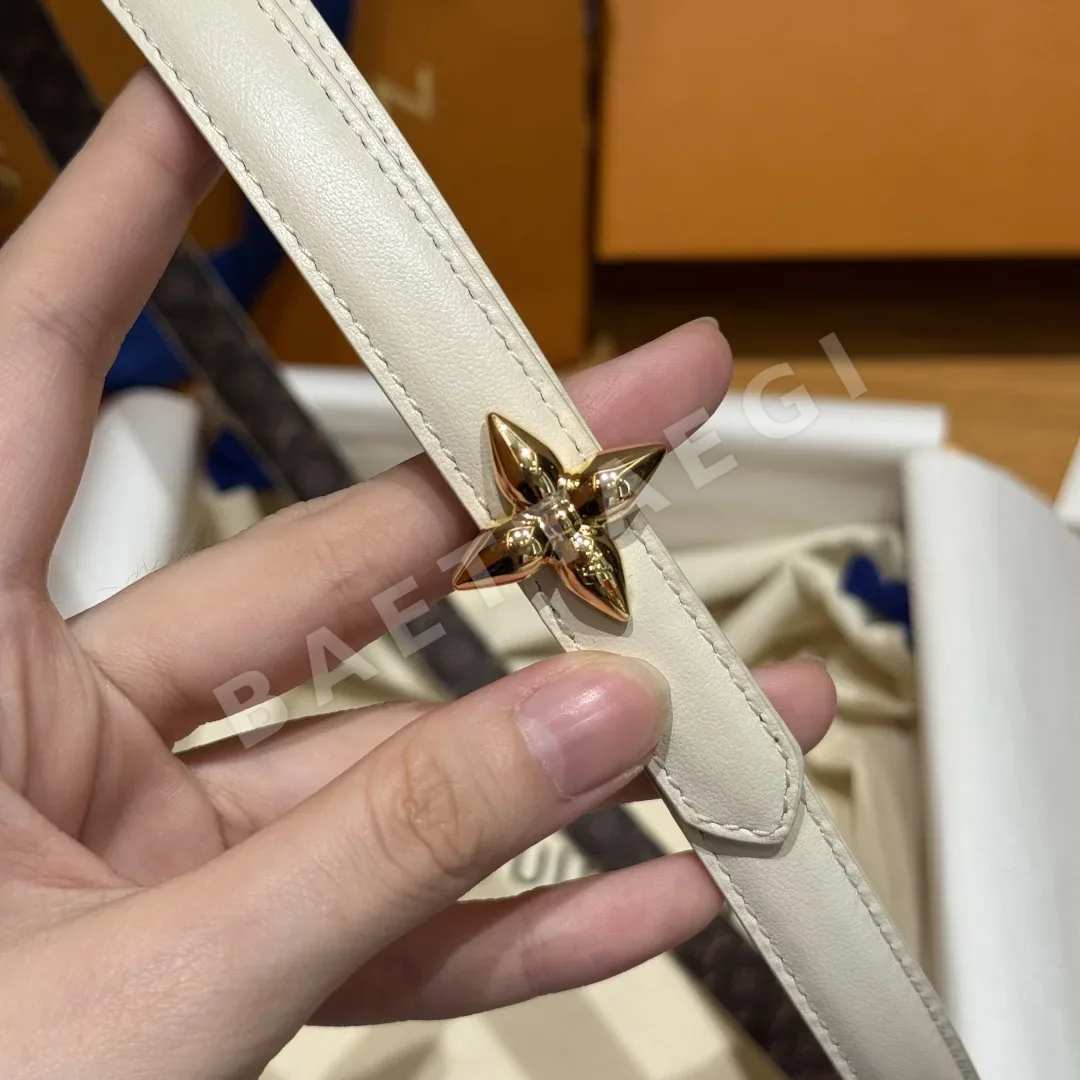 루이비통 리버시블 가죽 벨트 상세 이미지 5