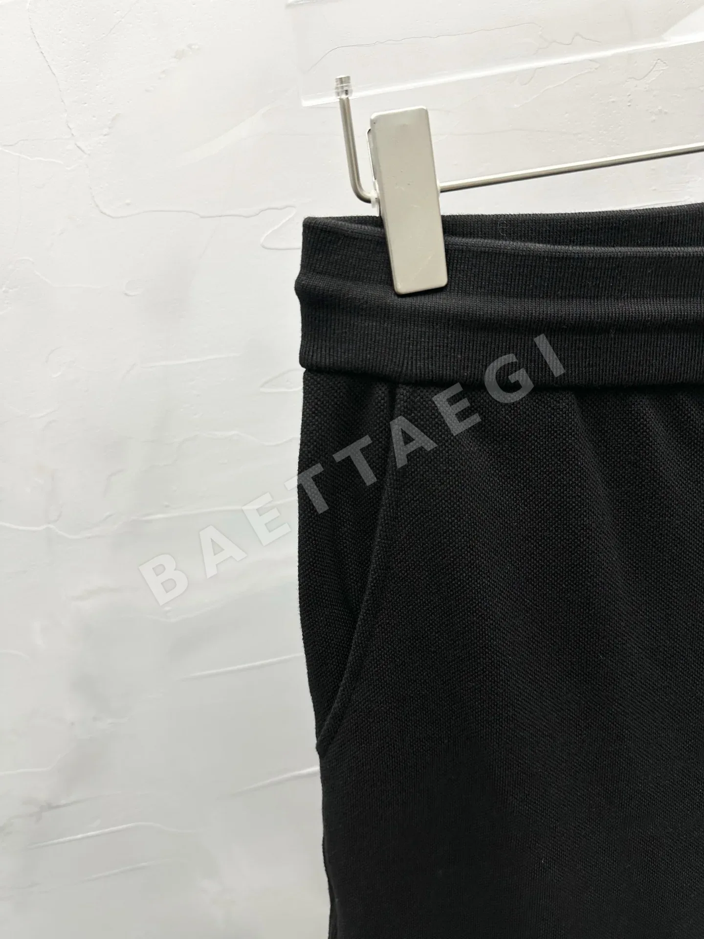 톰브라운 피케 스트라이프 남성 반바지 상세 이미지 3