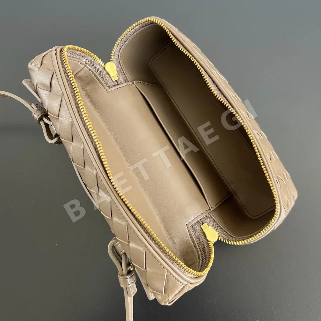 보테가베네타 뉴 베니티 케이스 메이크업 백 789109 5533 상세 이미지 4