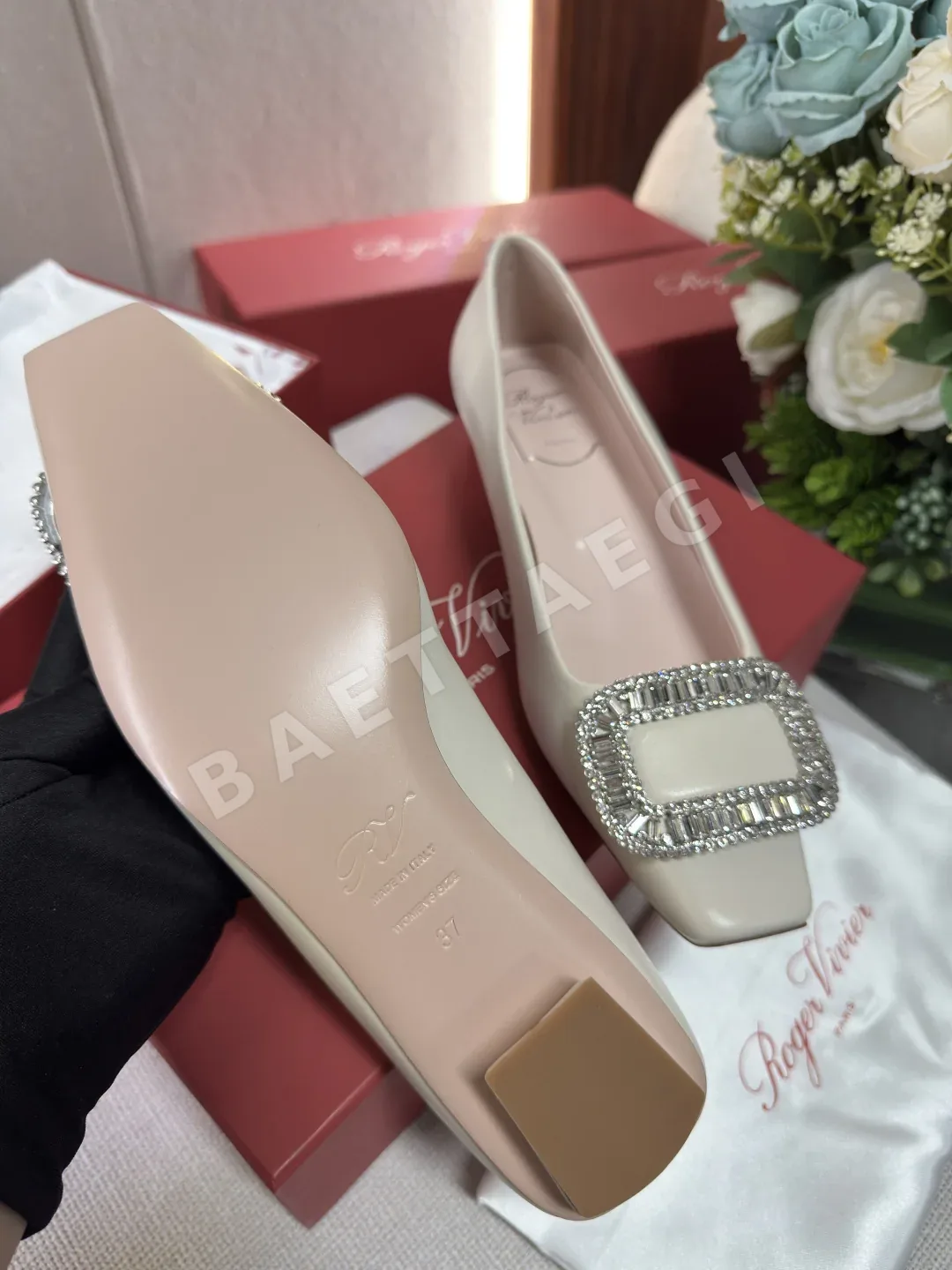 로저비비에 다이아몬드 버클 여성 신발 상세 이미지 8
