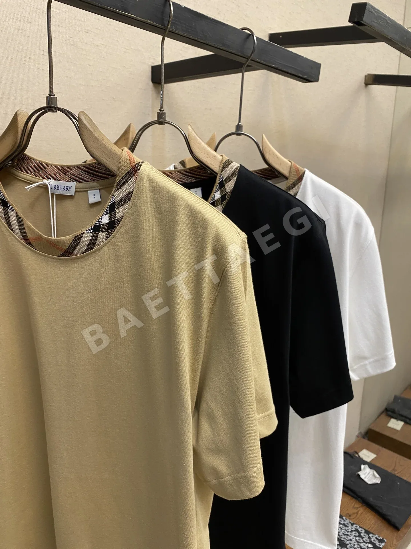 버버리 클래식 체크 크루넥 반팔티셔츠 상세 이미지 3