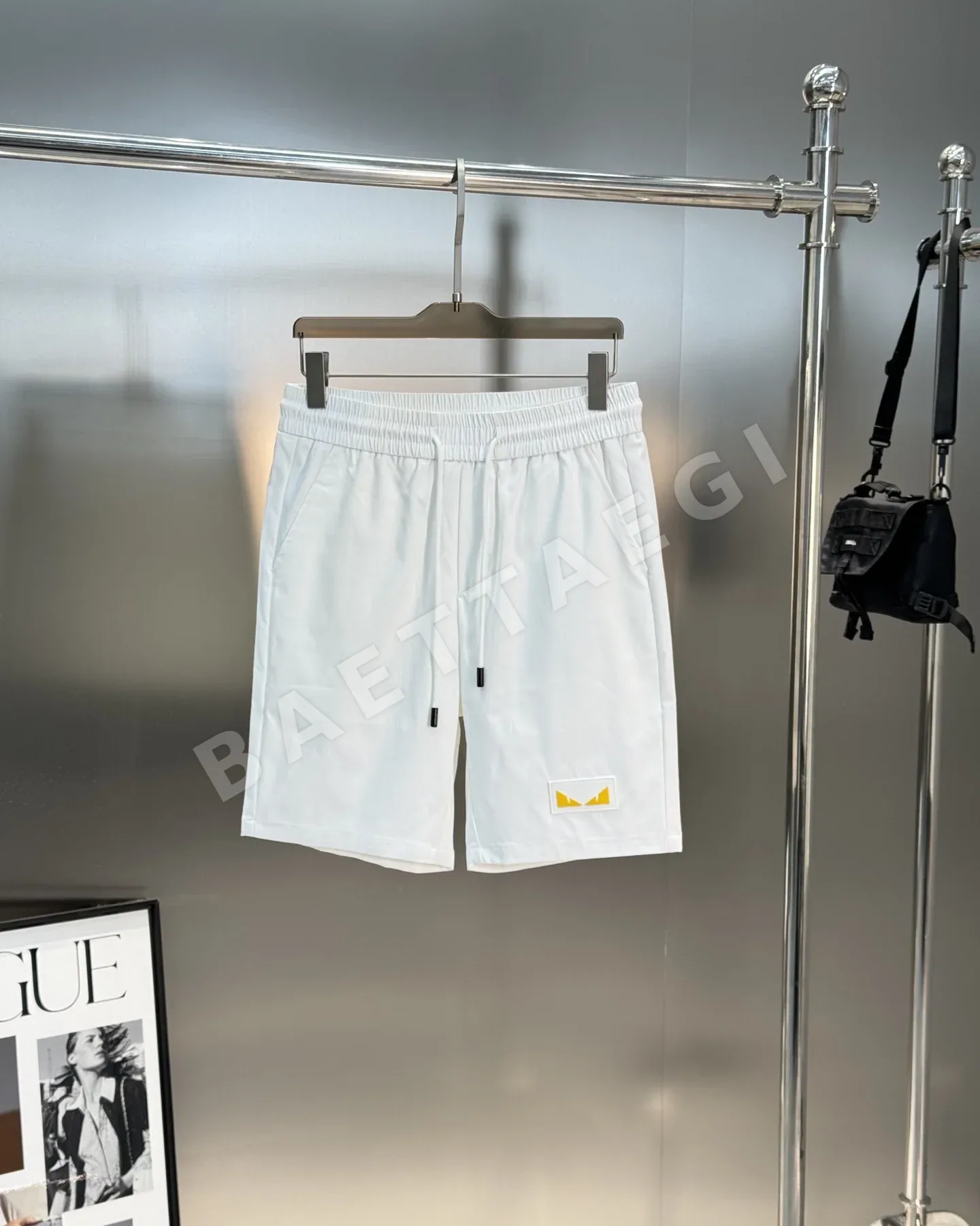 펜디 3D 몬스터 로고 남성용 반팔 티셔츠 상세 이미지 3