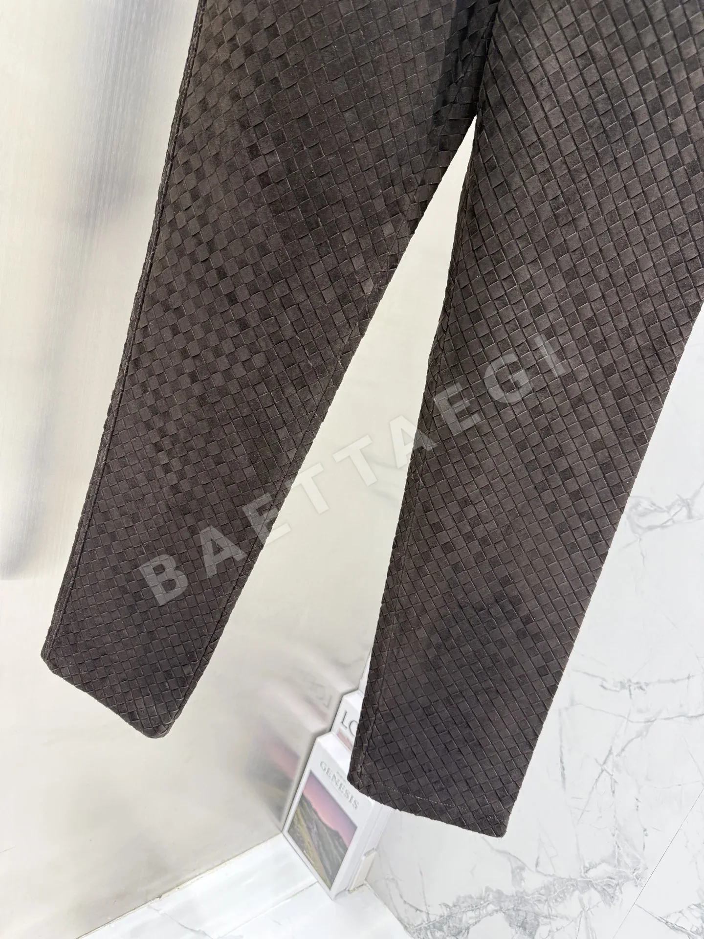 보테가베네타 램스킨 와이드 가죽 바지 상세 이미지 4