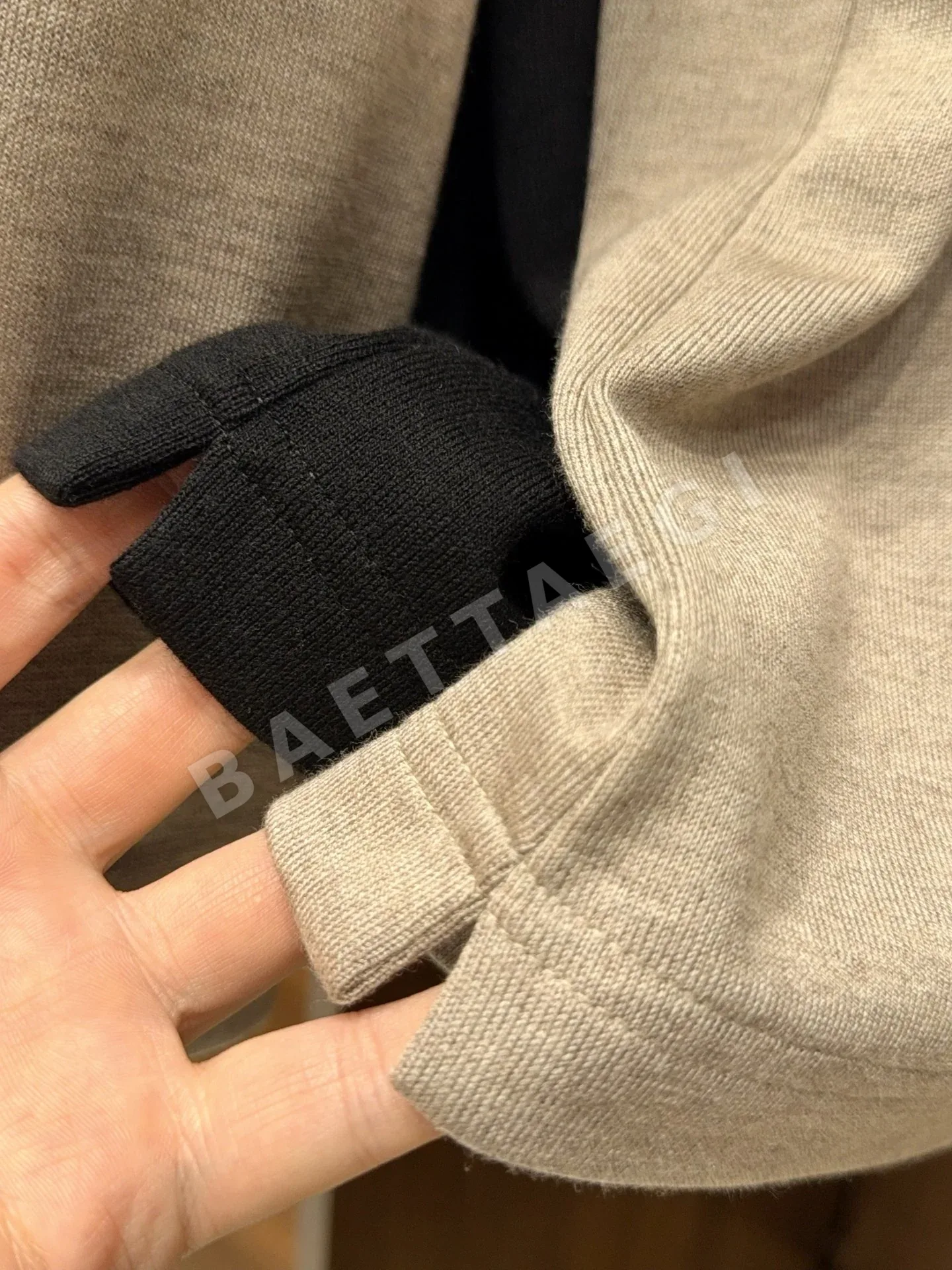 브루넬로쿠치넬리 울 혼방 V 카라 남성 긴팔 폴로셔츠 상세 이미지 8