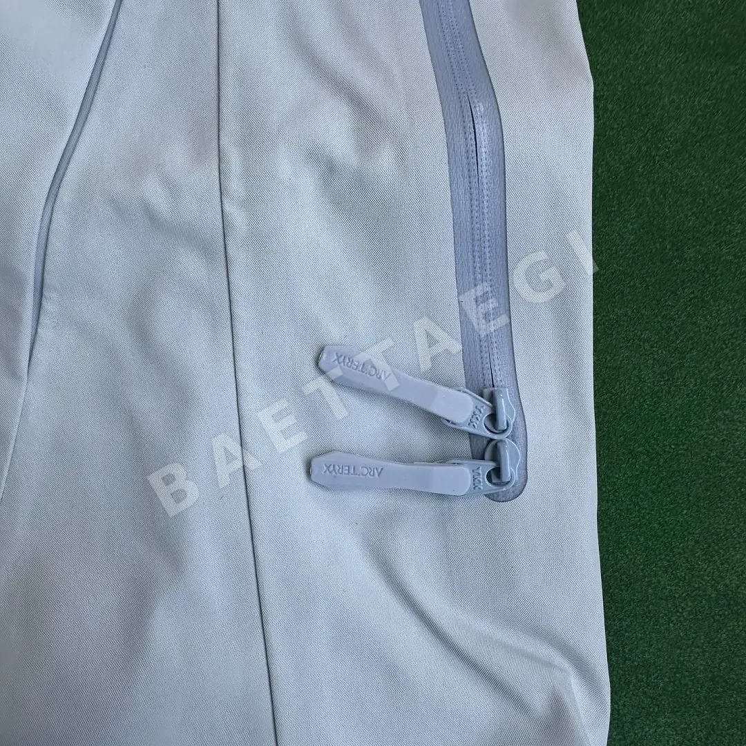아크테릭스 [XF] 알파 SV 자켓 7 던 블루 207800 Arc'teryx Alpha SV Jacket 7 SV7 상세 이미지 15