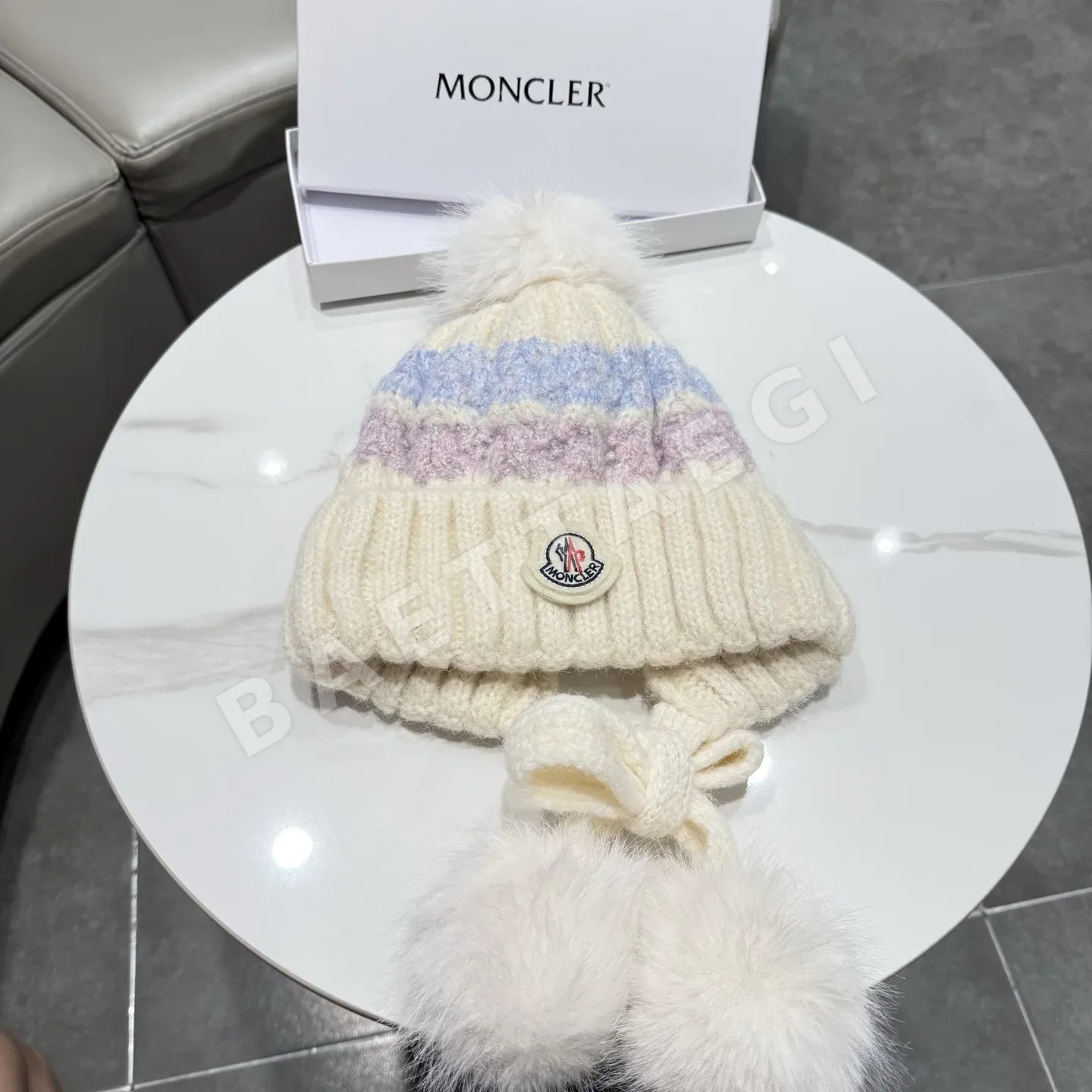 몽클레르 페어아일 패턴 폼폼 니트 모자 186898