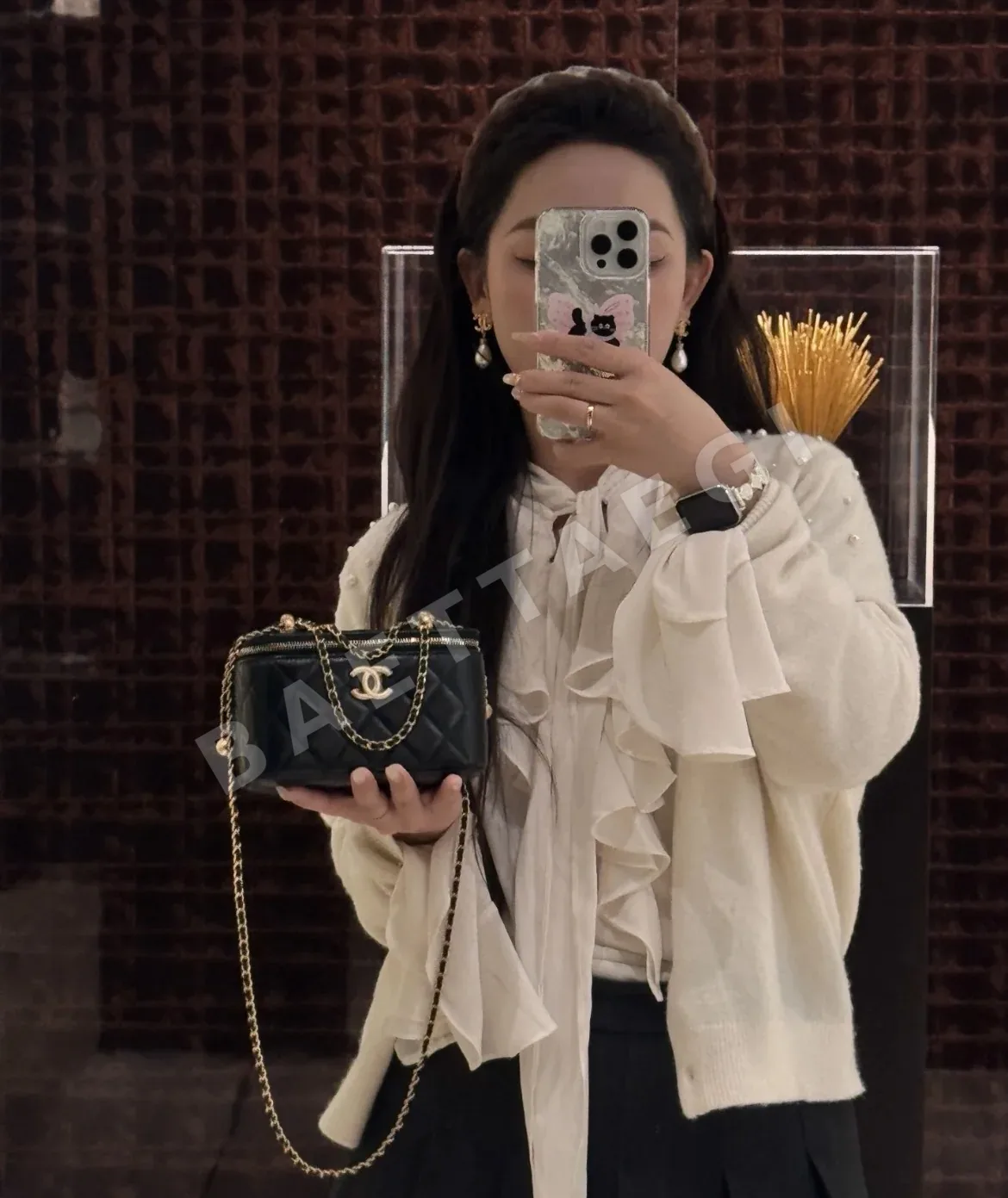 샤넬 금장 체인 장식 블랙 소가죽 가방 상세 이미지 6