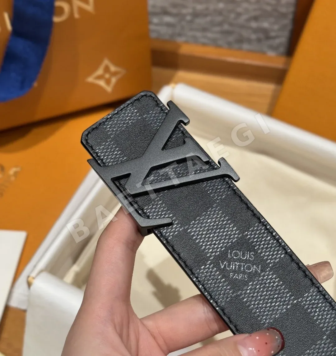 루이비통 이니셜 40mm 리버서블 가죽 벨트 상세 이미지 7