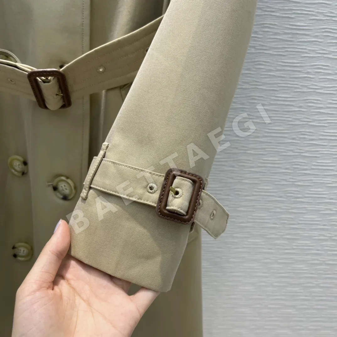 버버리 켄징턴 슬림핏 여성 트렌치코트 자켓 상세 이미지 4