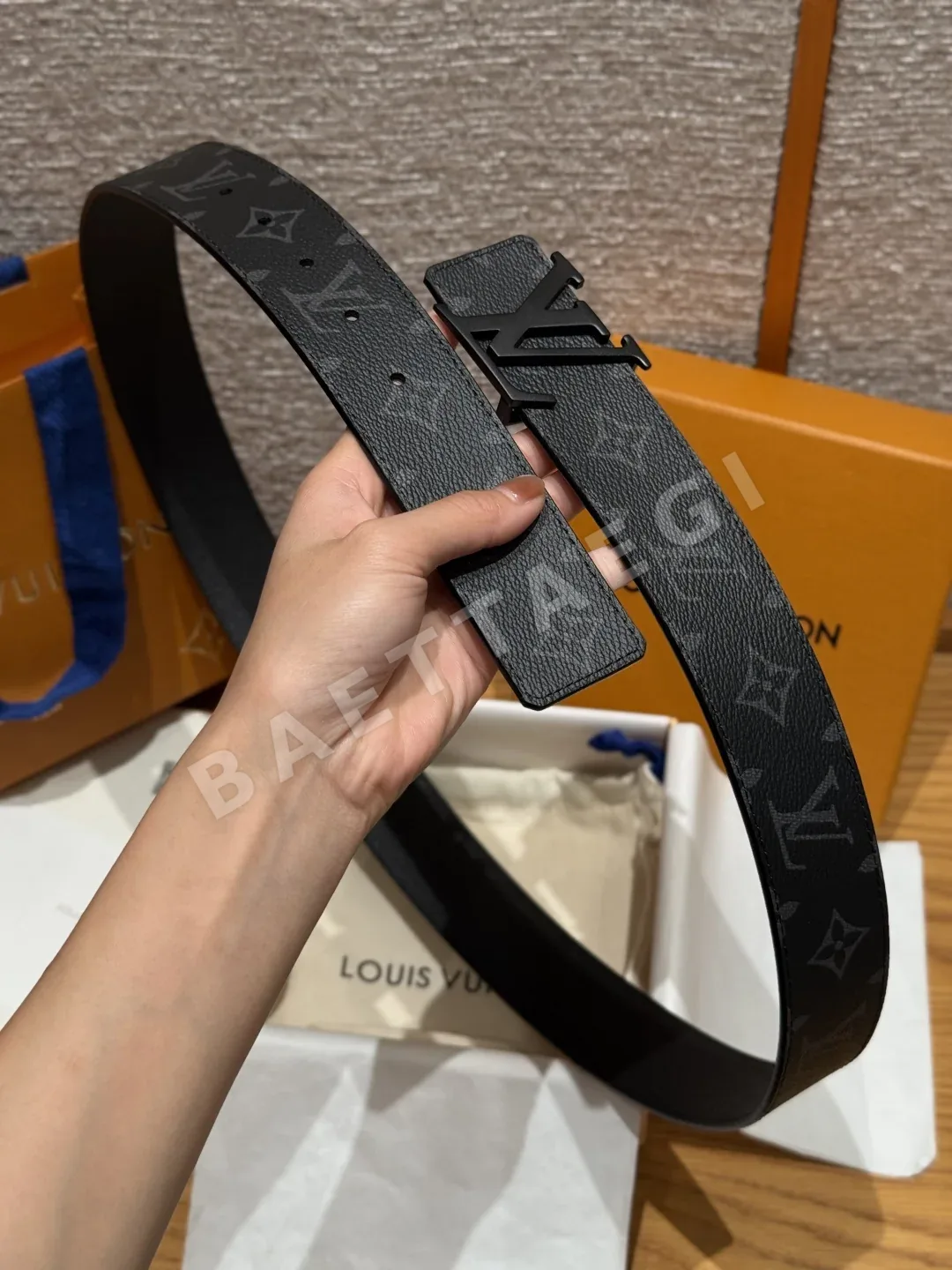 루이비통 셰이크 40mm 리버시블 벨트 상세 이미지 5