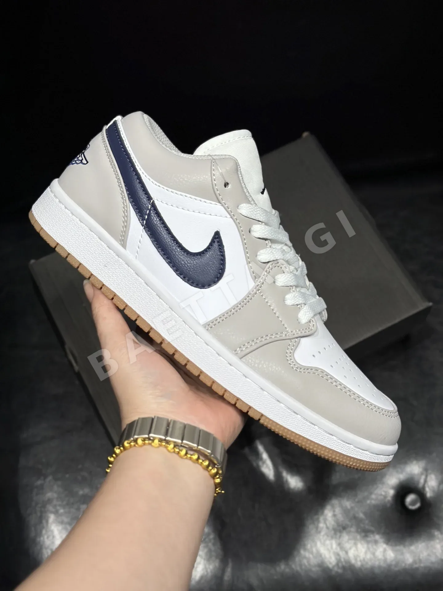 나이키조던 AJ1 로우 신발 상세 이미지 4