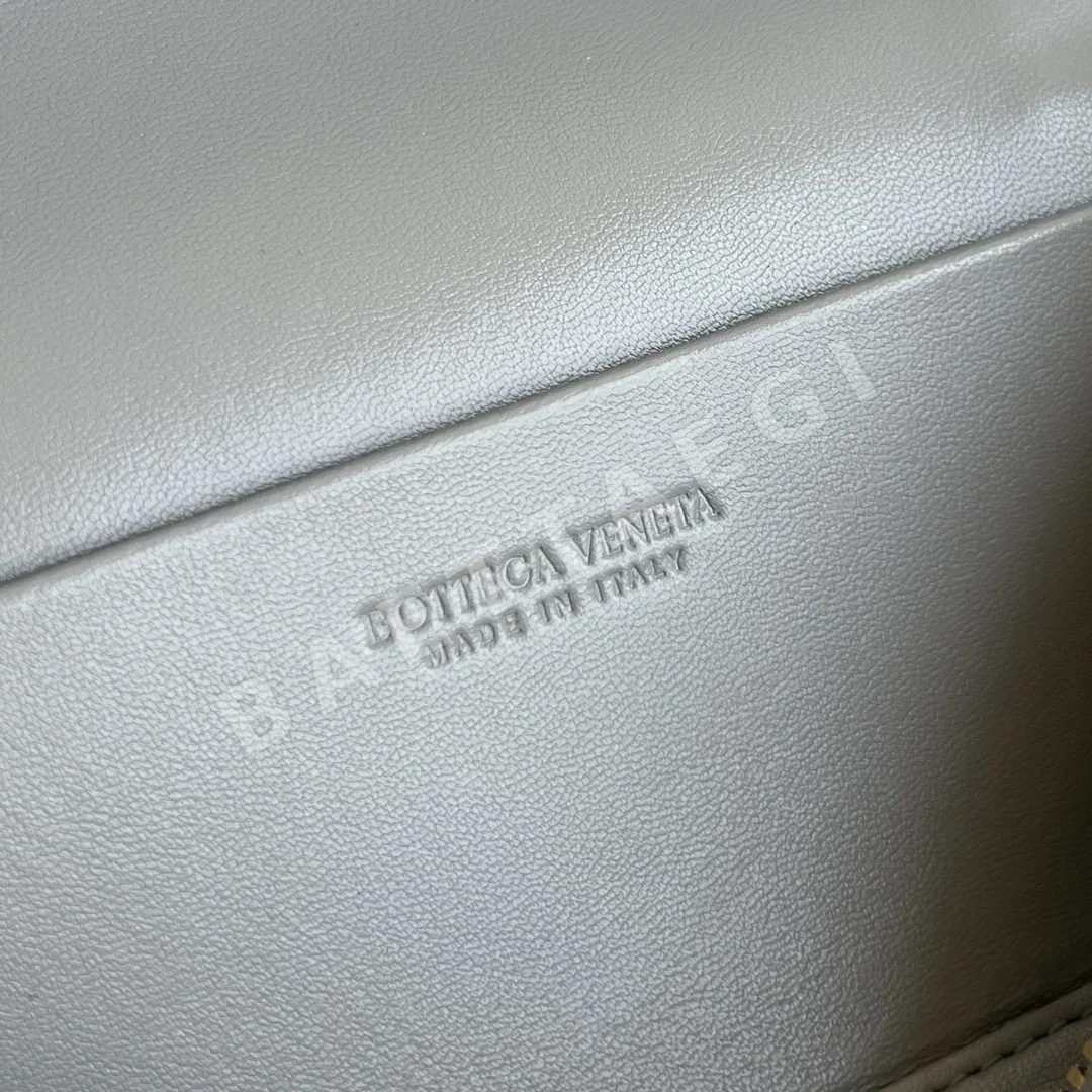 보테가베네타 뉴 베니티 케이스 메이크업 백 789109 5521 상세 이미지 8
