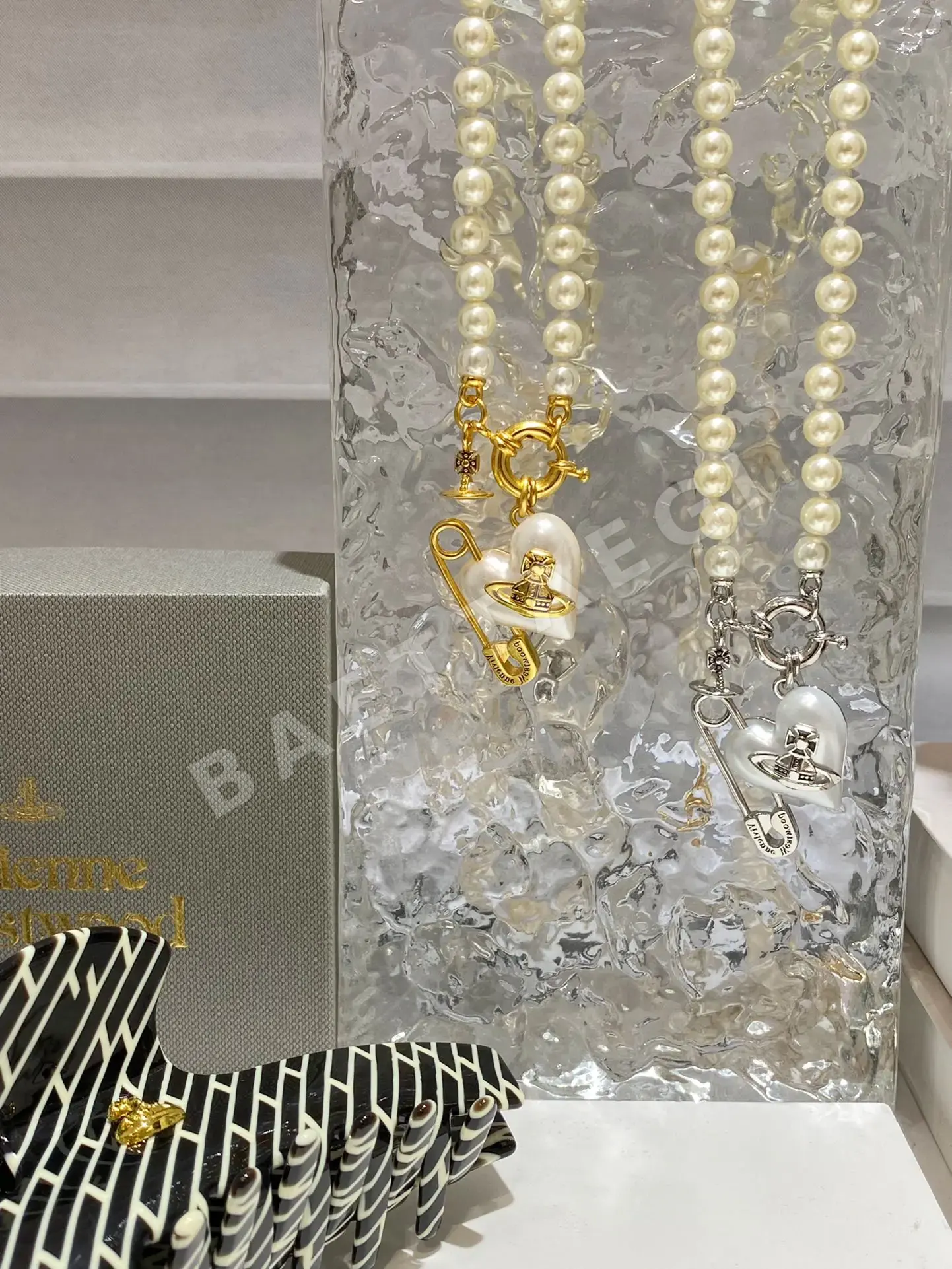 비비안웨스트우드 하트 새턴 목걸이 상세 이미지 2