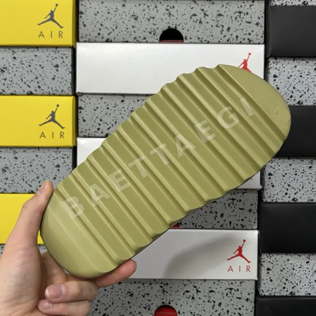 아디다스 [LW] 이지 슬라이드 FX0494 200627 Adidas Yeezy Slide Resin 상세 이미지 8