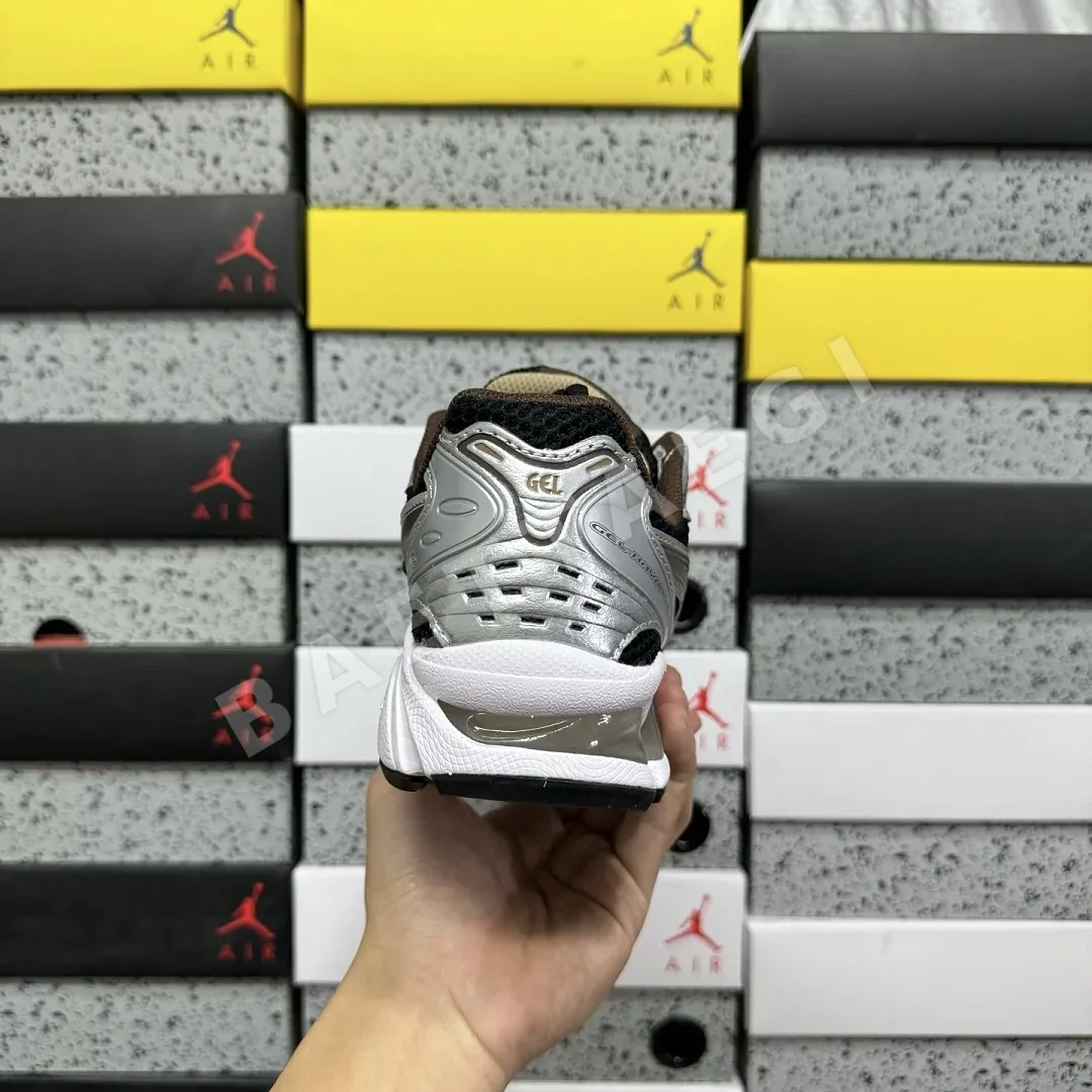 아식스 [LZ] 젤 카야노 14 1201A019-004 200587 Asics Gel-Kayano 14 Black Coffee Silver 상세 이미지 6