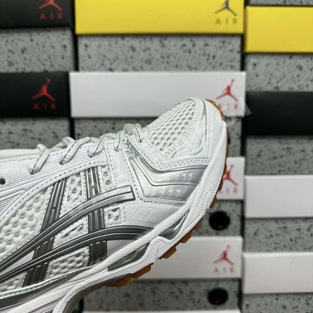 아식스 [LZ] 젤 카야노 14 1203A727-100 200578 Asics Gel-Kayano 14 A.P.C. White Pure 상세 이미지 5