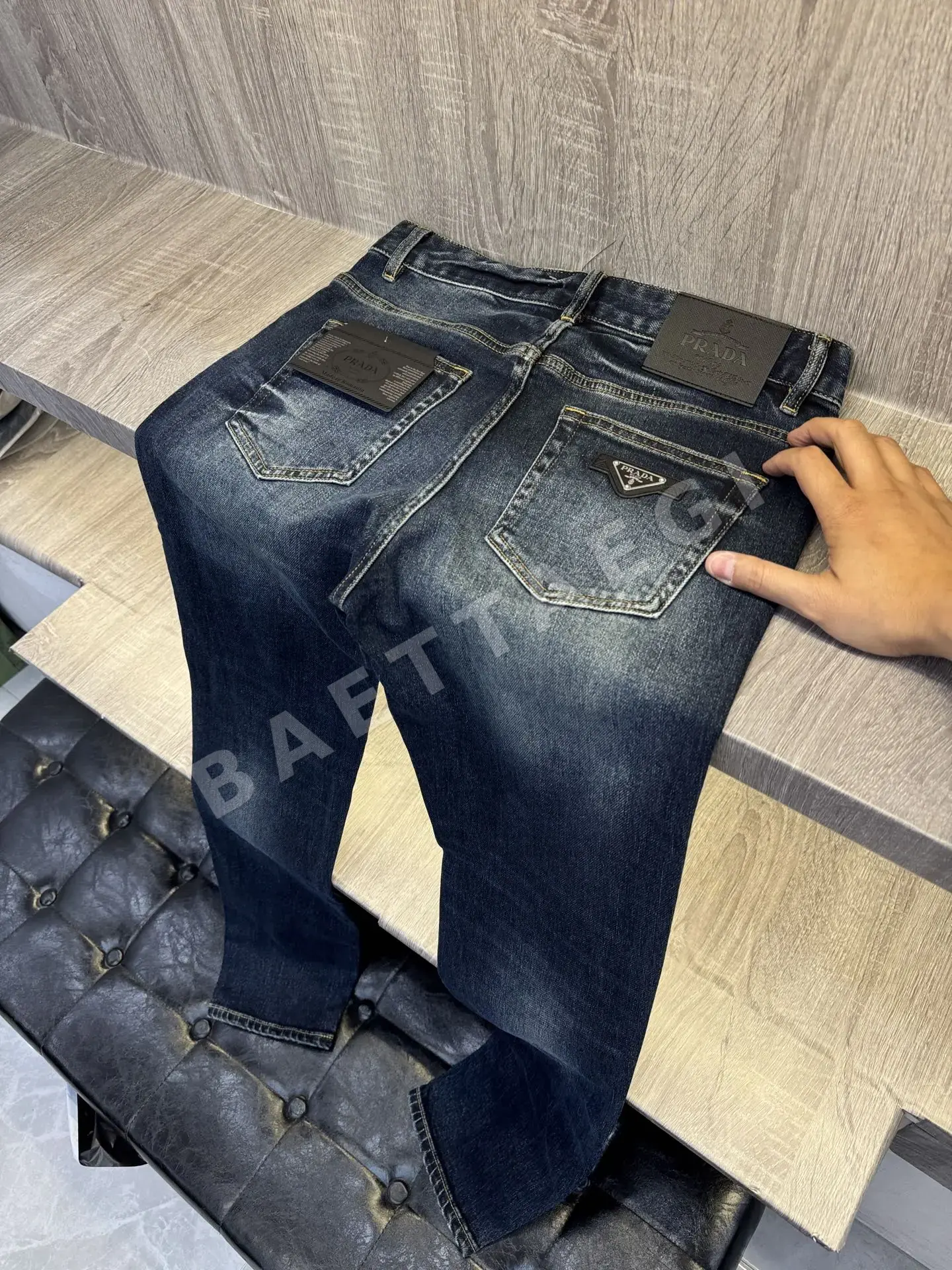 프라다 워시드 진청남성 바지 상세 이미지 9