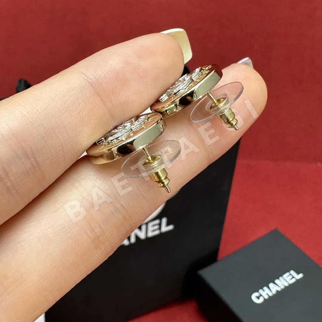 샤넬 골드 코인 버튼 더블 C 귀걸이 상세 이미지 3