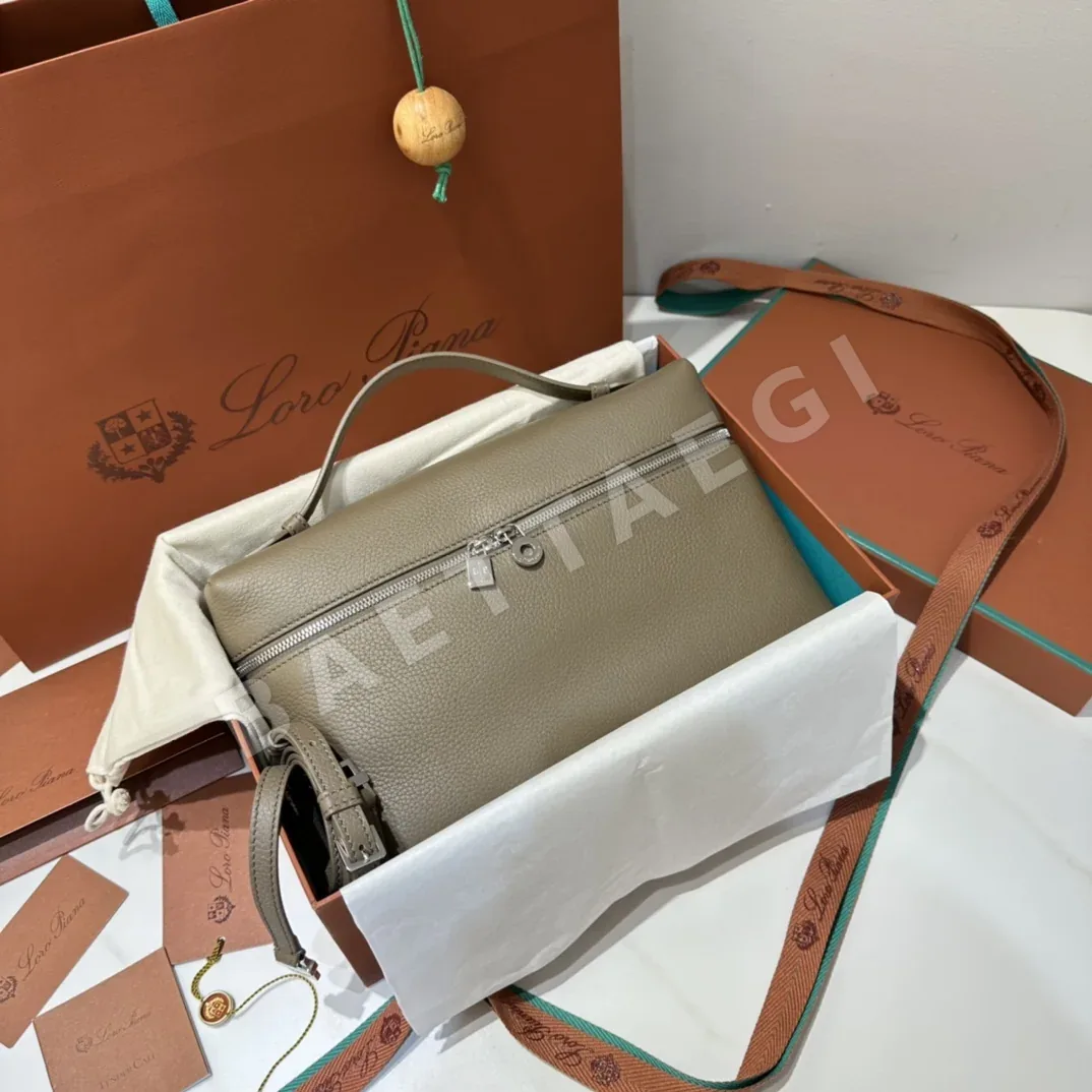 로로피아나 L27 엘리펀트 그레이 핸드백 191383