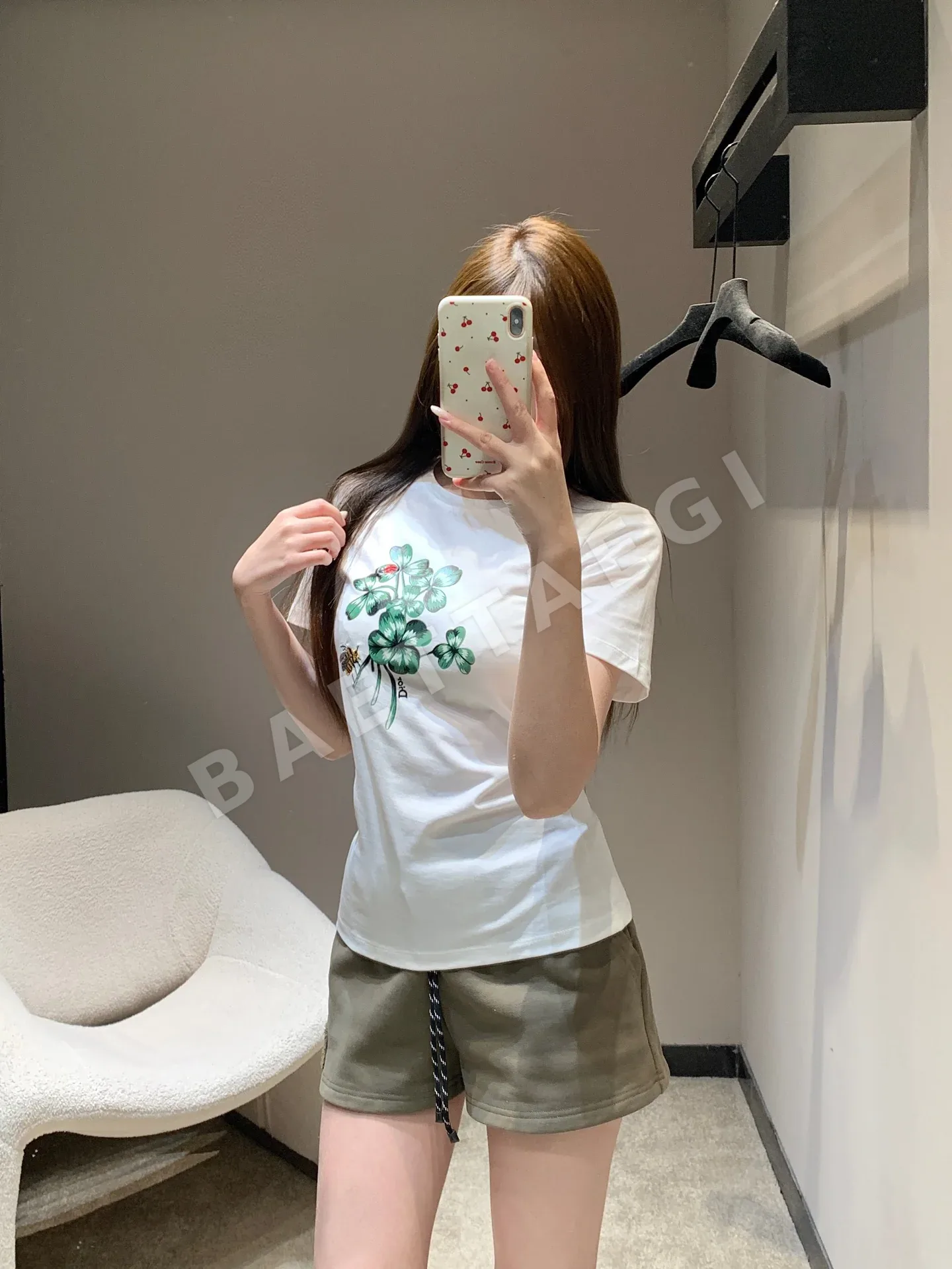디올 꽃무늬 자수 코튼 반팔 티셔츠 상세 이미지 7