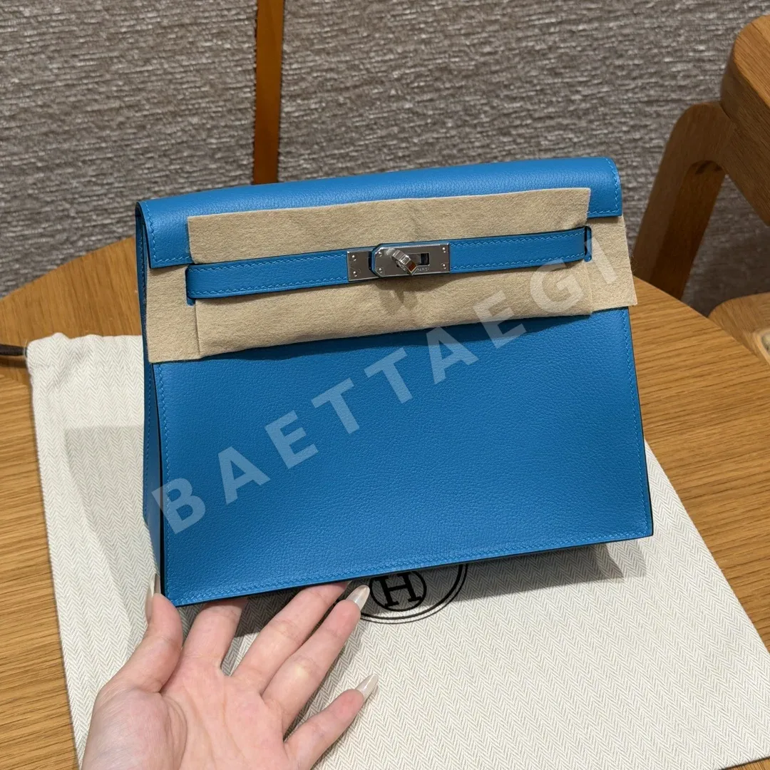 에르메스 켈리 단스 에버컬러 가죽 지갑 192687