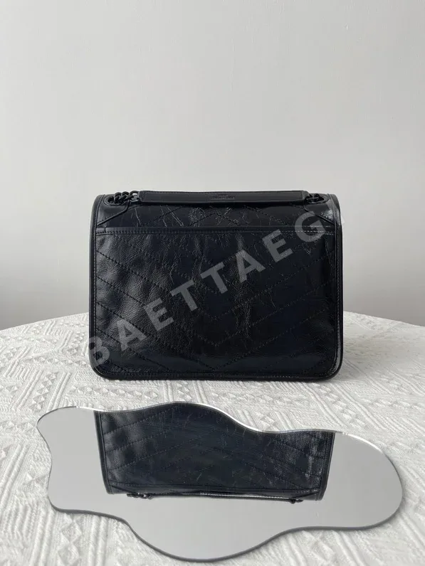 생로랑 니키 블랙 페인트 체인 숄더백 28CM633158 상세 이미지 2