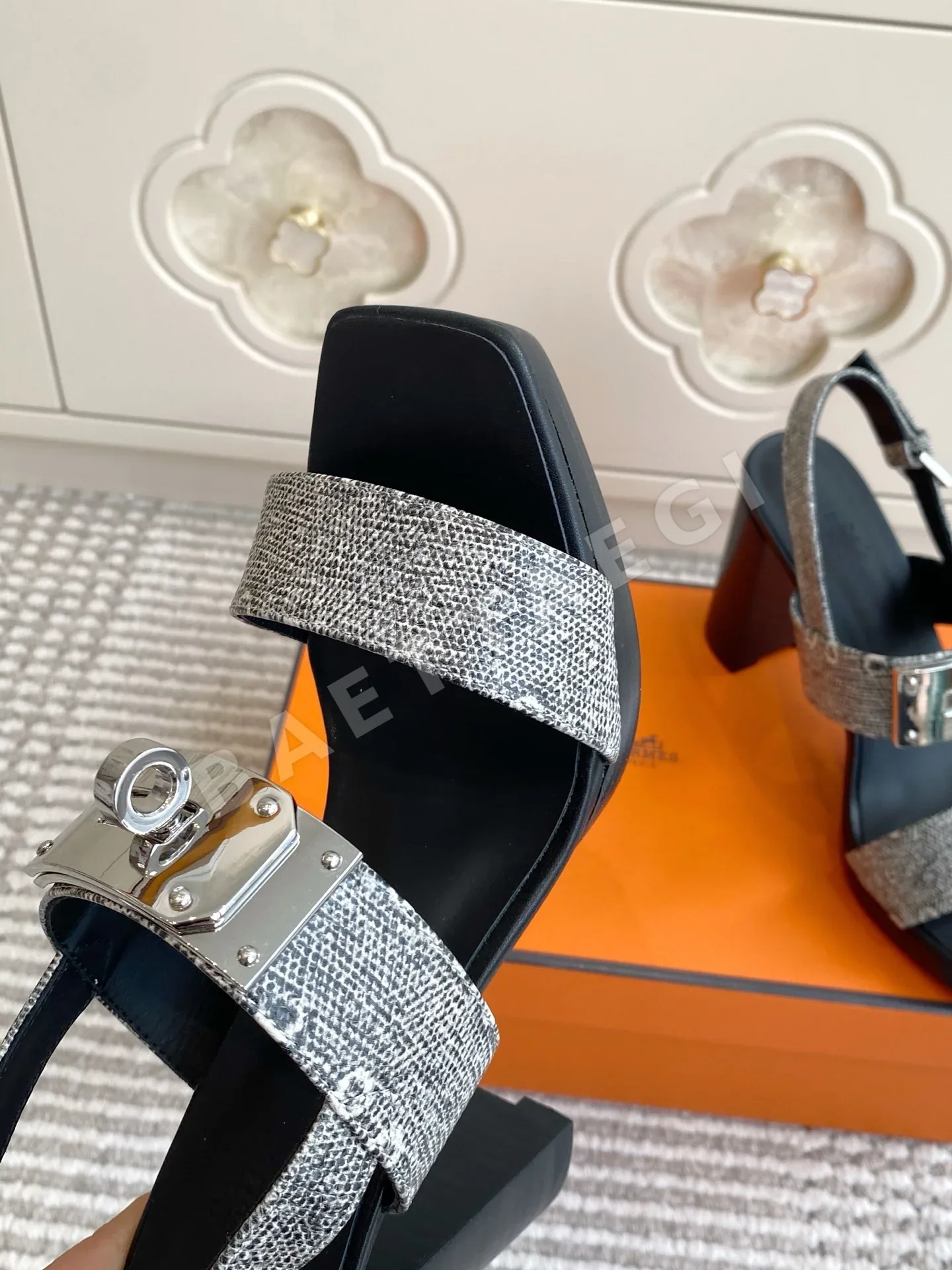 에르메스(Hermès)의 일로나(Ilona) 90 힐 상세 이미지 5