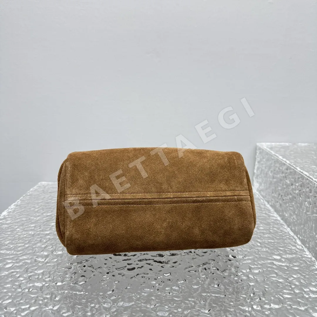프라다 스웨이드 숄더백 상세 이미지 13