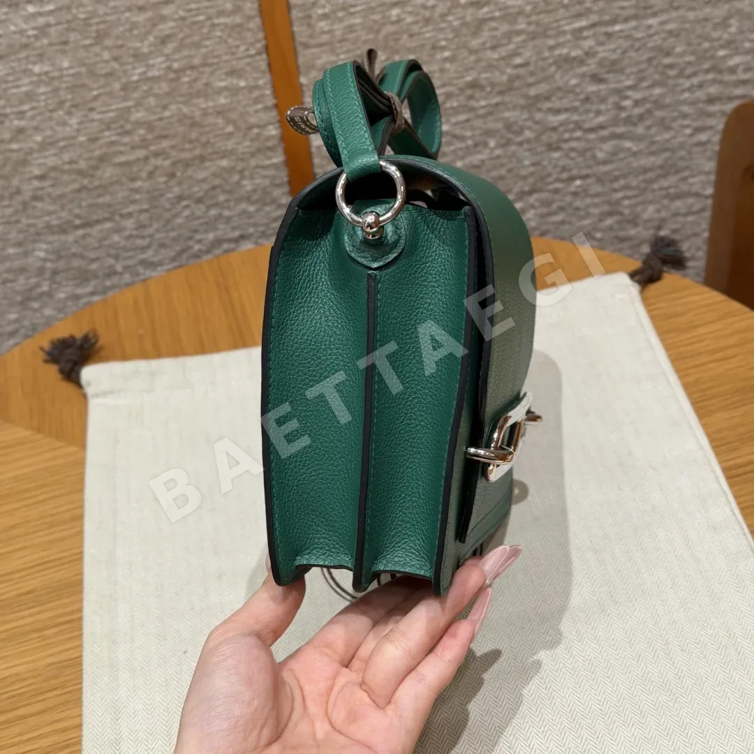 에르메스 실버 장식 에버카라 가죽 토트백 상세 이미지 3