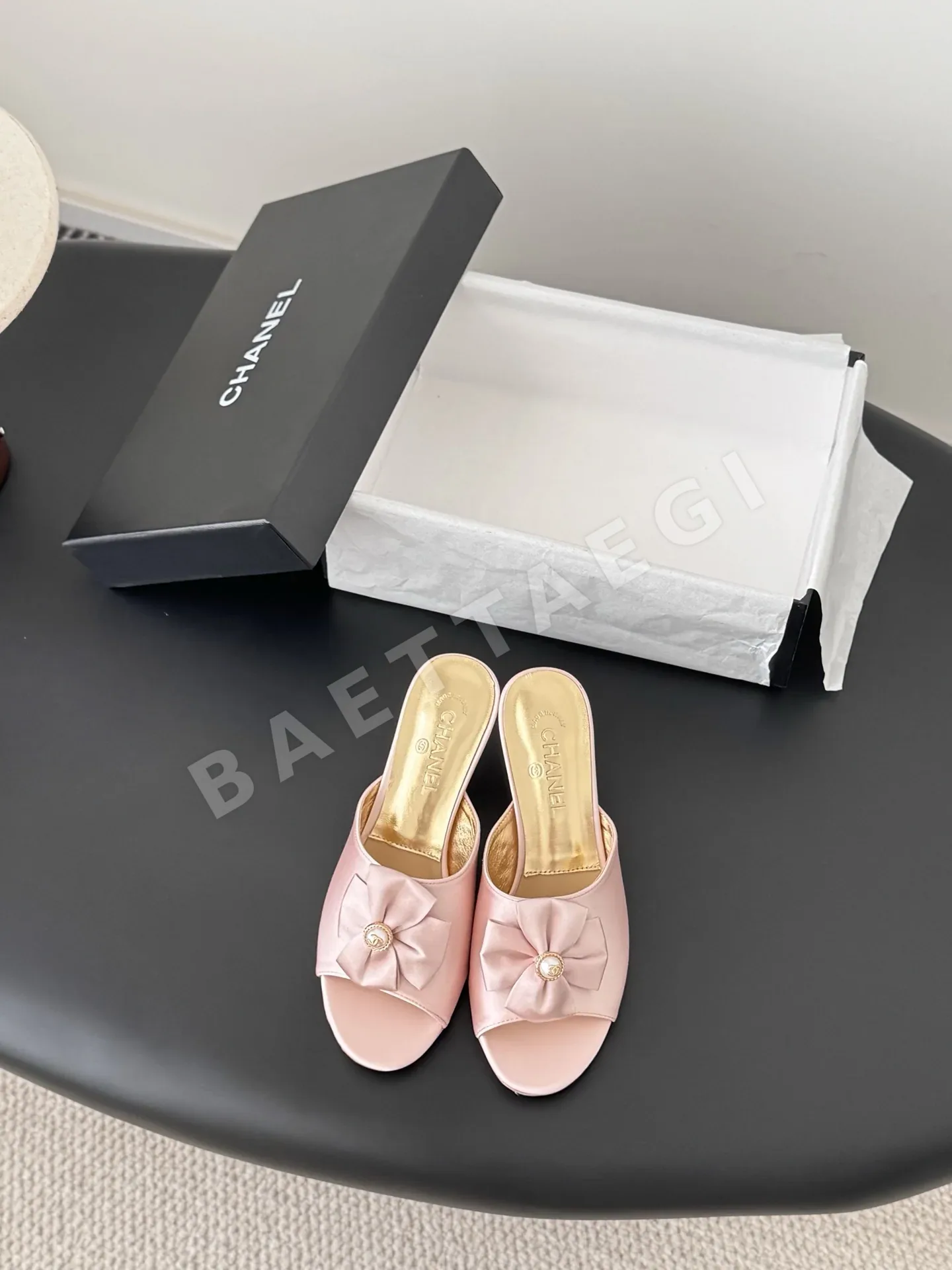 샤넬 동백 시리즈 샌들 151654