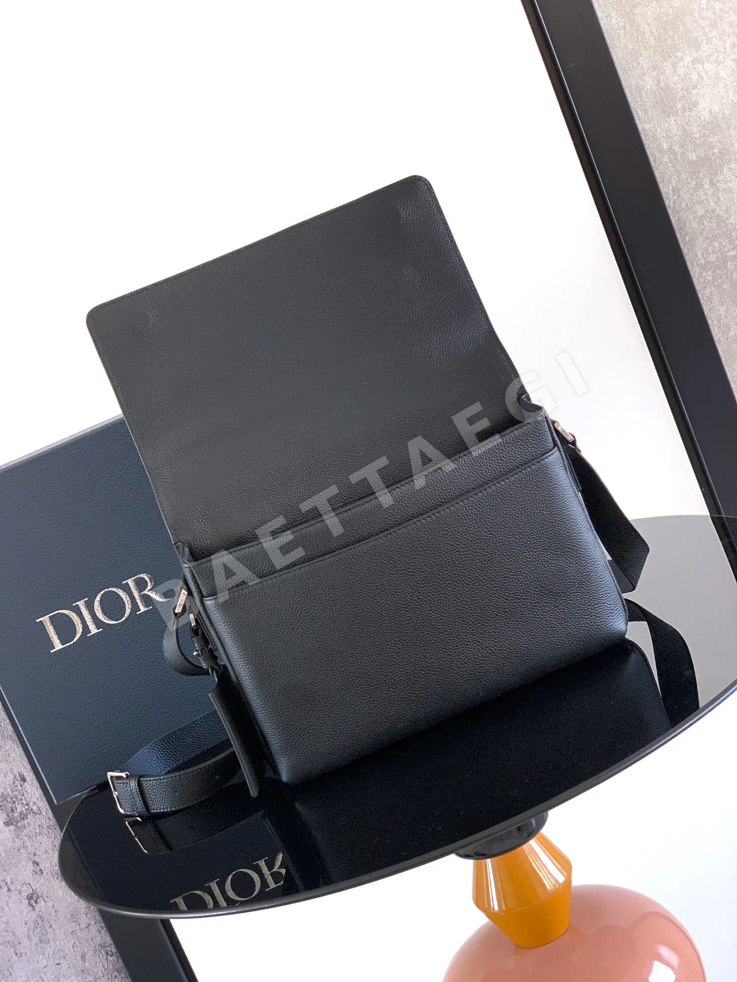 디올 CD 아이콘 메신저 가방 상세 이미지 5