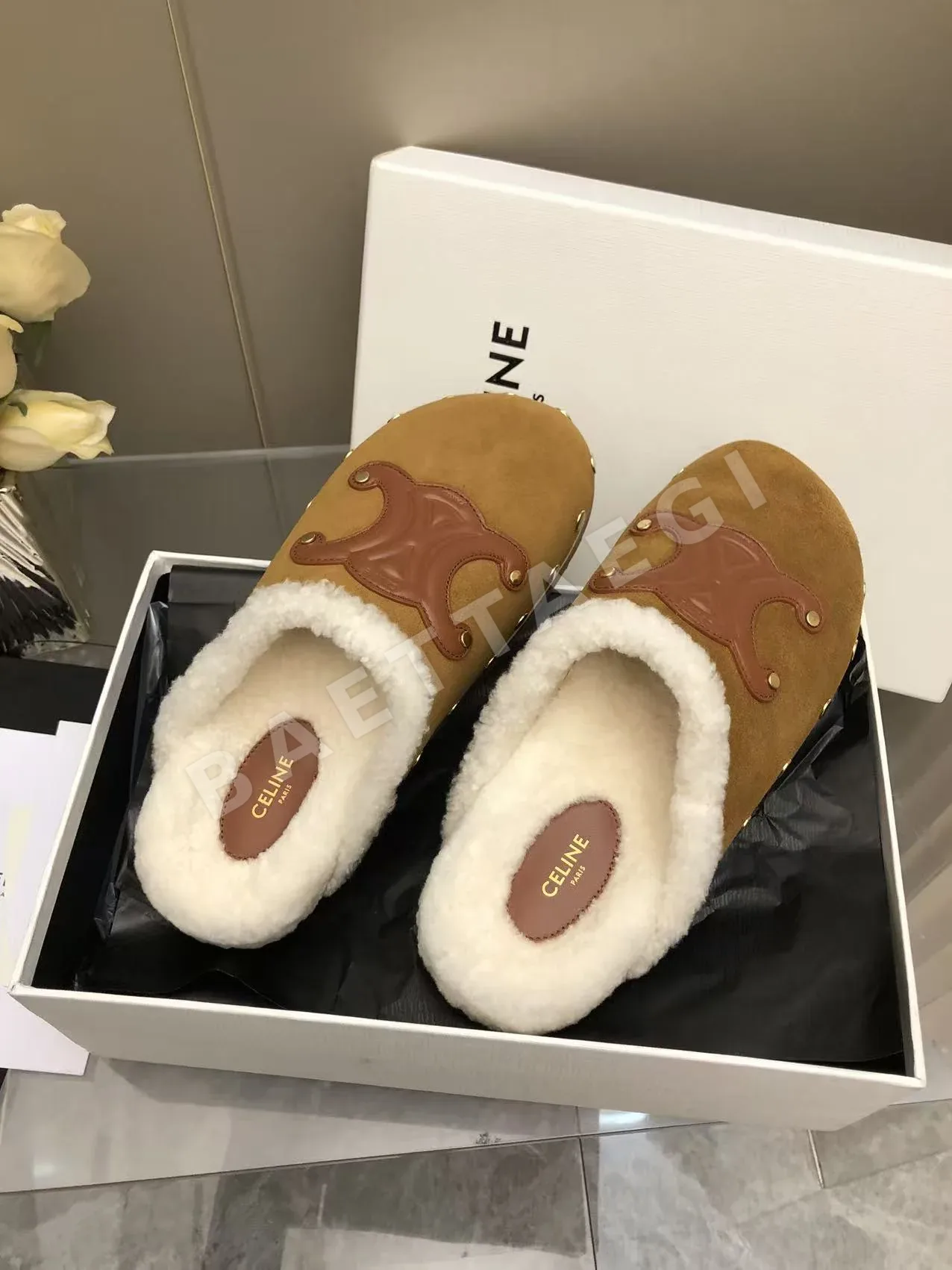 셀린느 브라운 스웨이드 비르켄슈토크 신발 상세 이미지 9