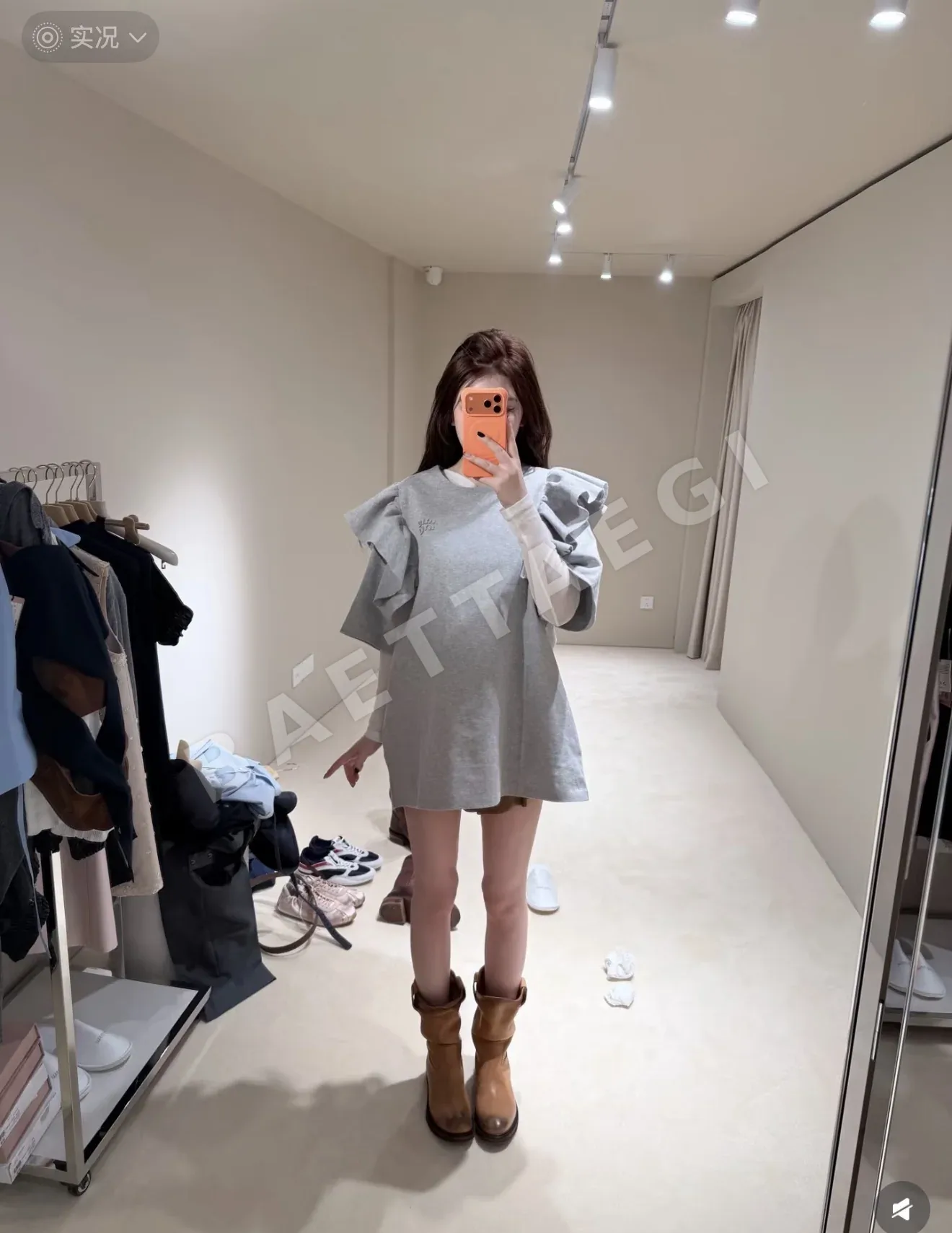 미우미우 프릴 디테일 코튼 반팔 티셔츠 상세 이미지 9