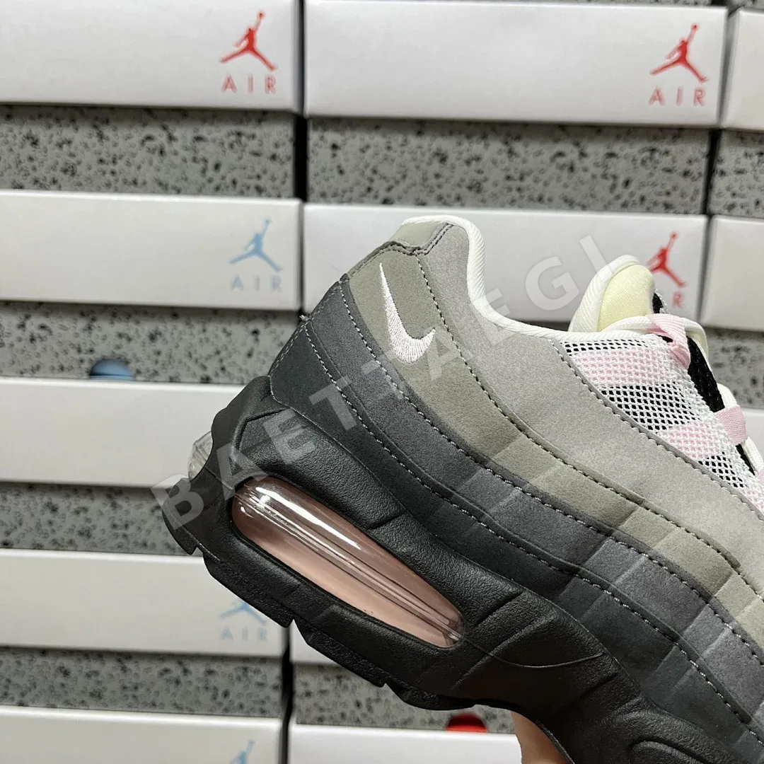 나이키 [GX] 에어 맥스 95 OG HJ5996-001 201228 Nike Air Max 95 OG Big Bubble Pink Foam 상세 이미지 7