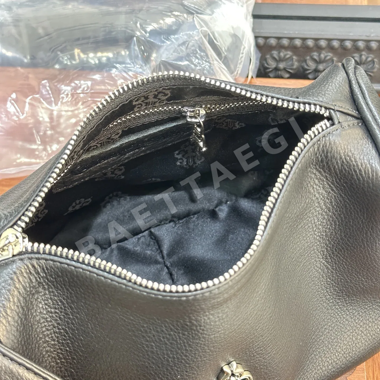 크롬하츠 블랙 치킨 너겟 번즈 가방 상세 이미지 10