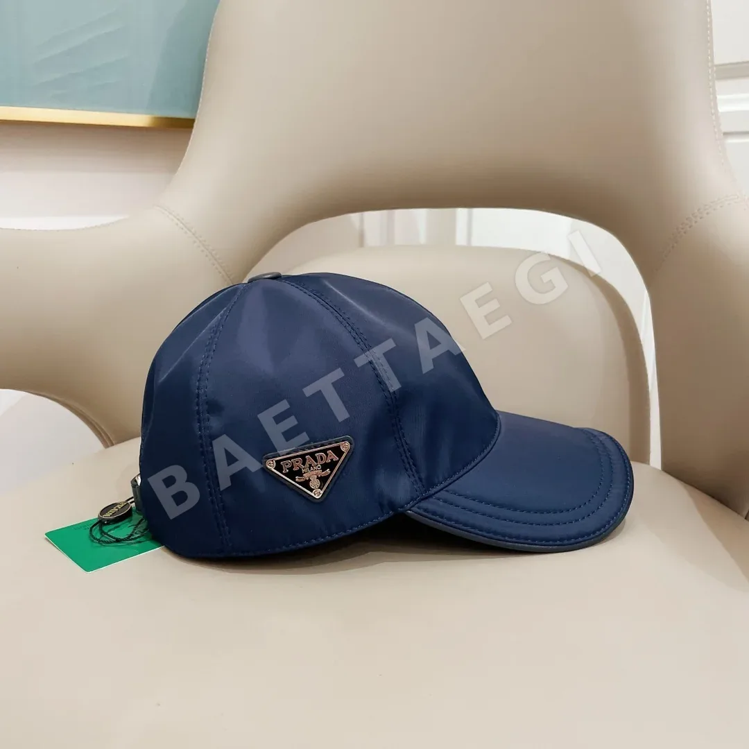 프라다 메탈 로고 베이스볼 캡 84691