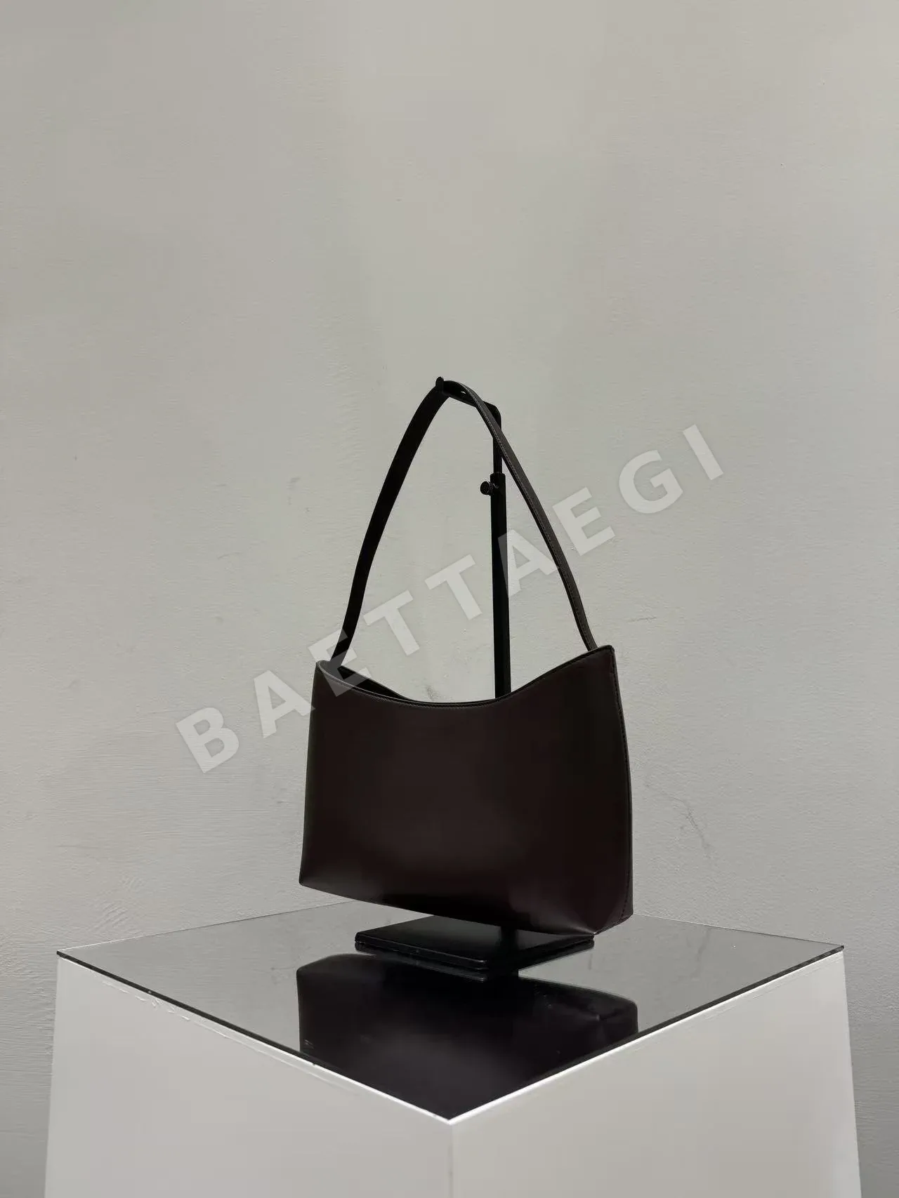 더로우 알마 바게뜨 dark brown
