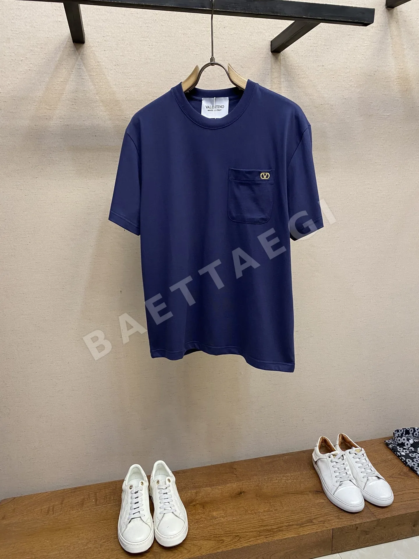 발렌티노 남성 네이비 반팔 티셔츠 49256