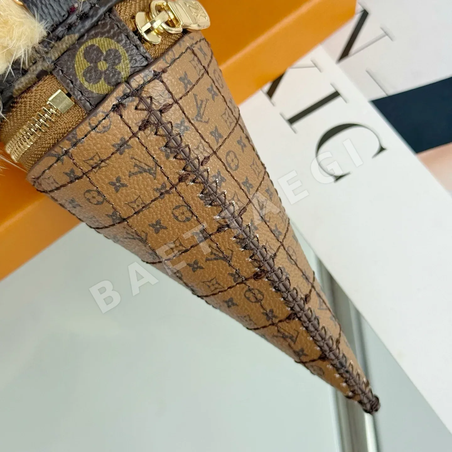 루이비통 아이스크림 콘 모노그램 키링 상세 이미지 11