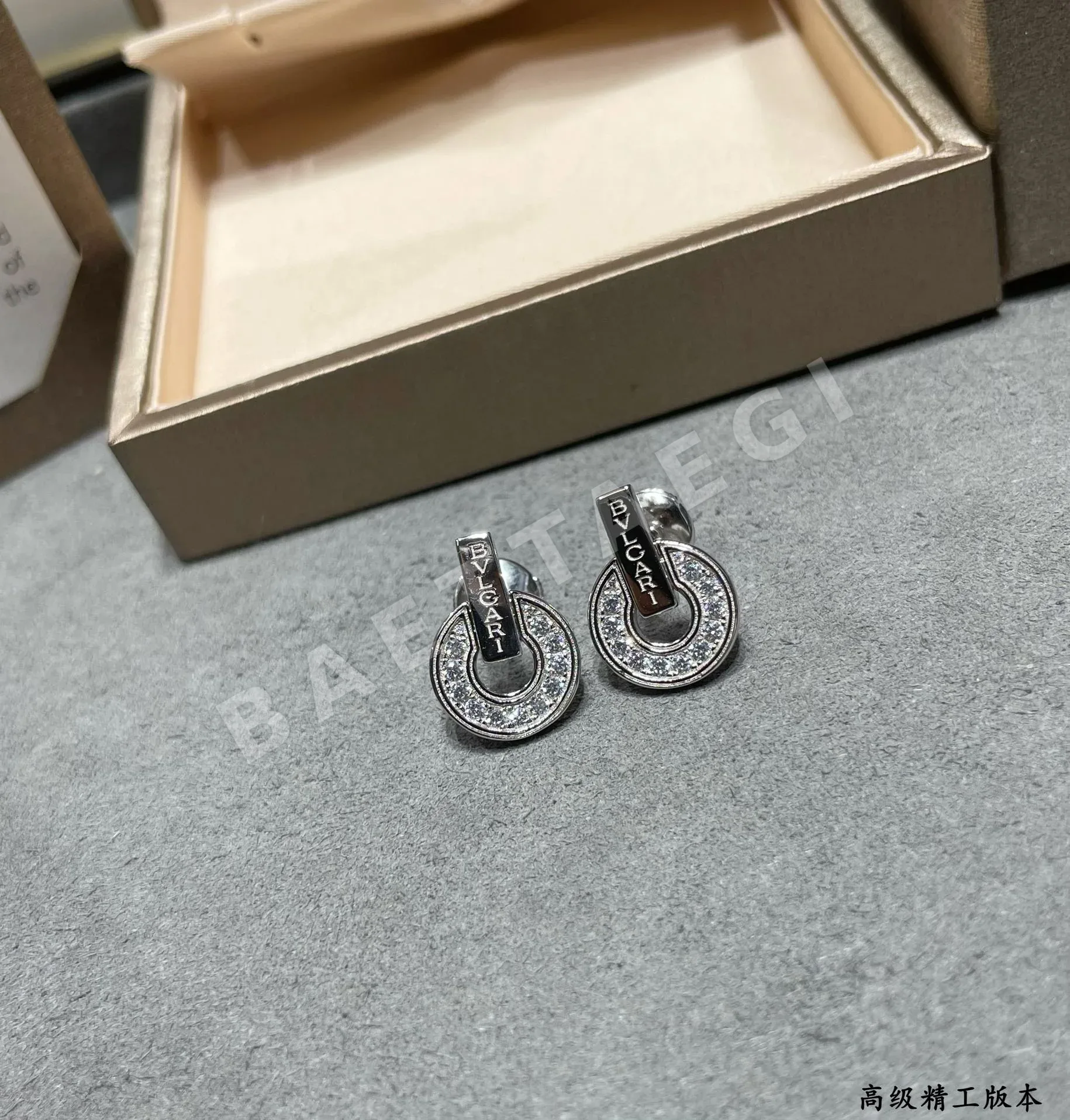 불가리 골드 다이아몬드 코인 귀걸이 상세 이미지 4