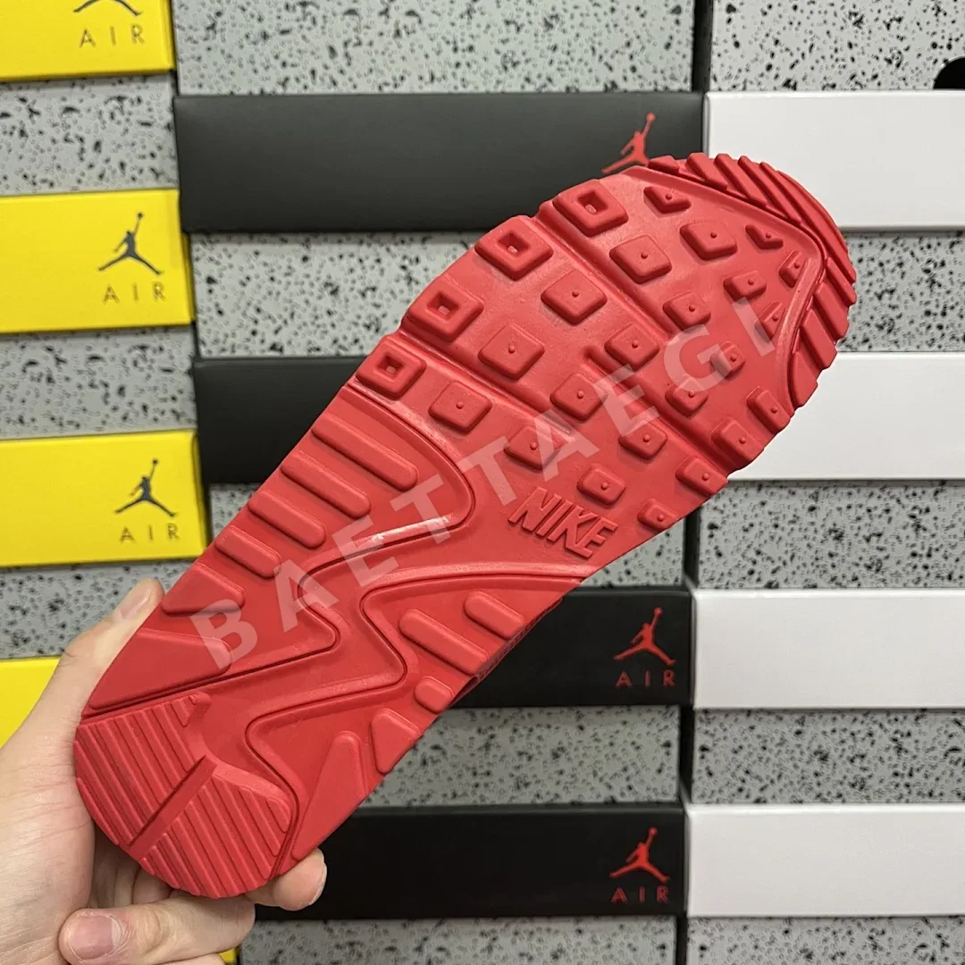 나이키 [MAX] 에어 맥스 90 CZ7918-600 201060 Nike Air Max 90 Triple Red 상세 이미지 2