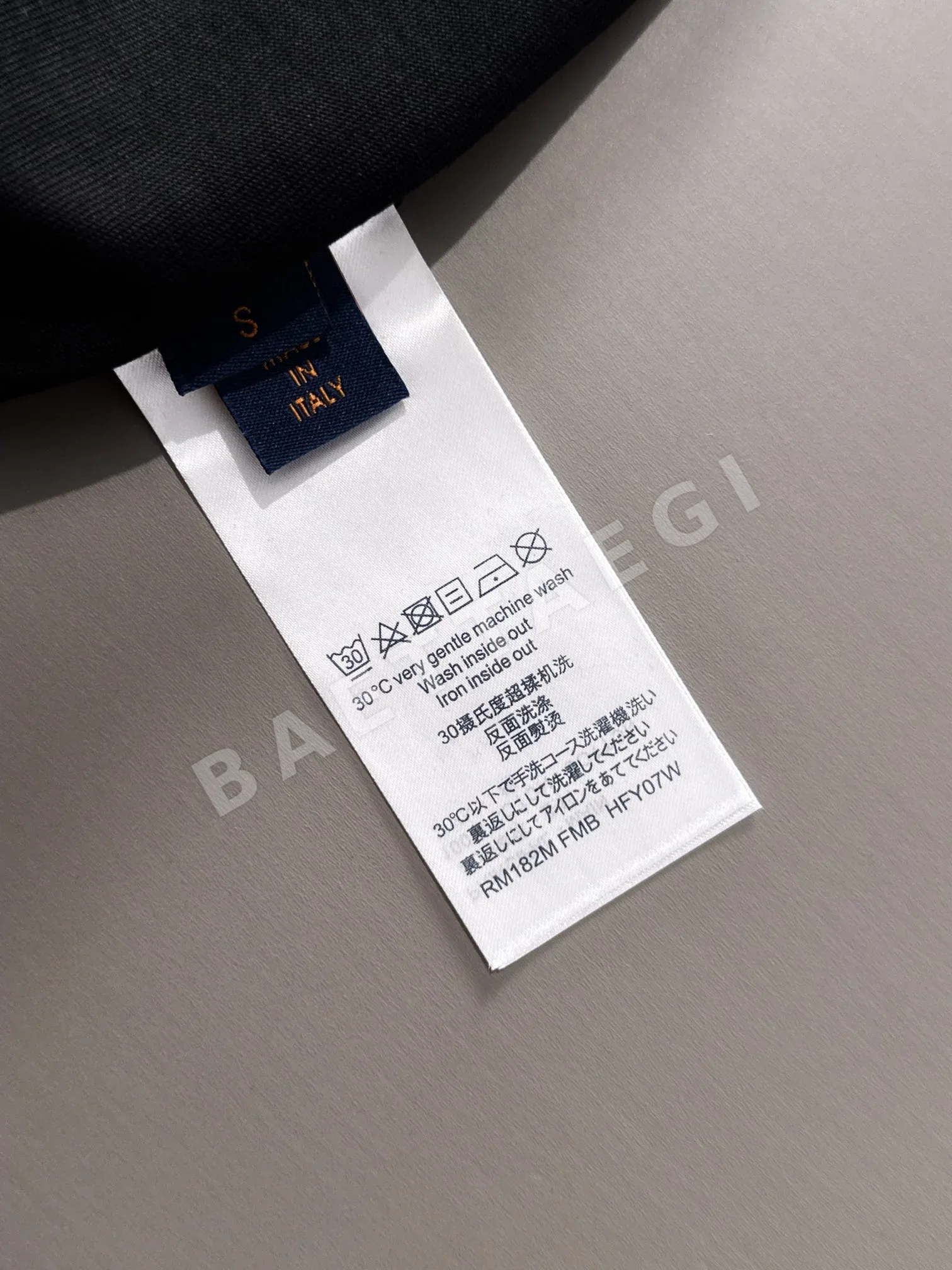 루이비통 네잎 클로버 자수 반팔 티셔츠 상세 이미지 8