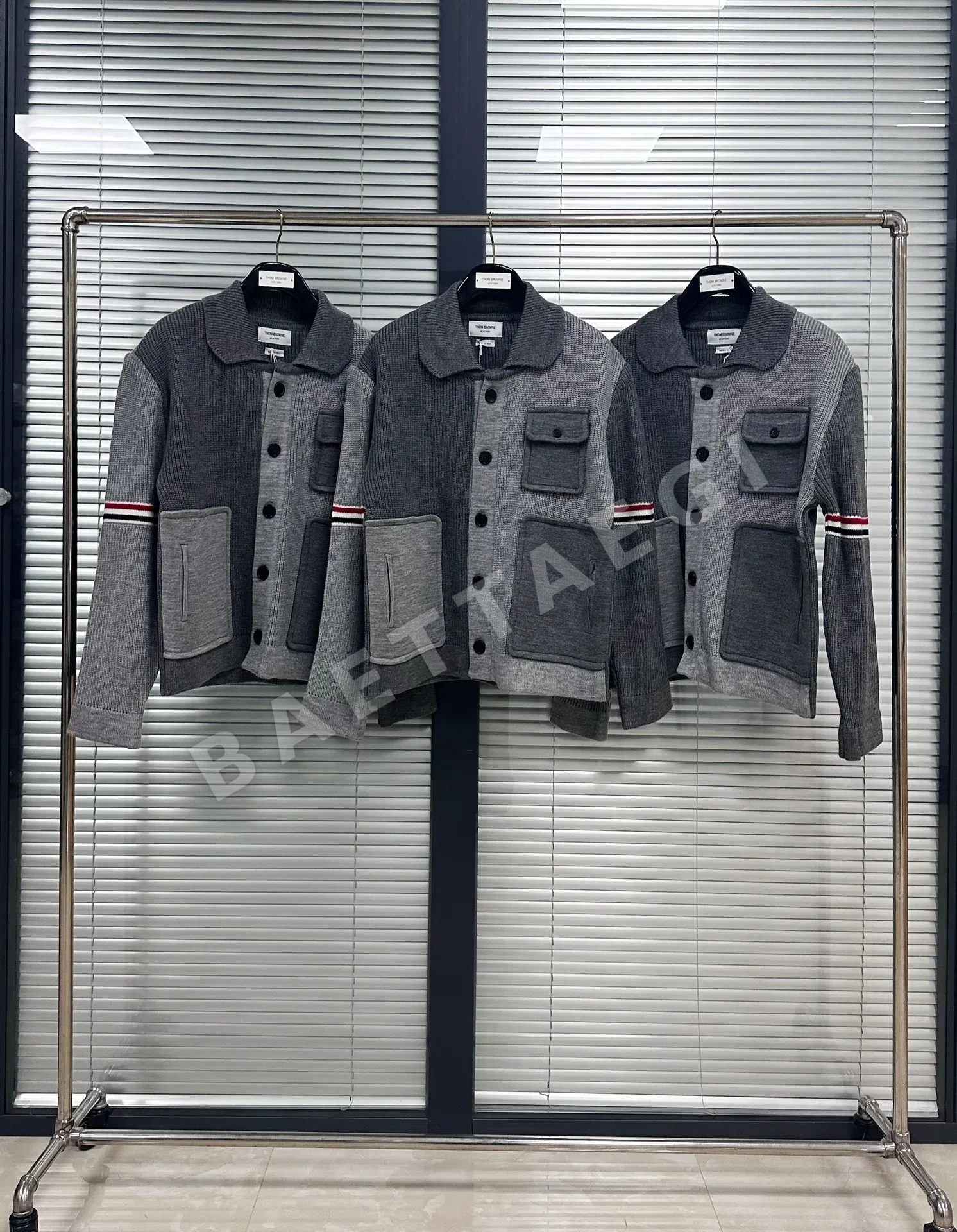 톰브라운 컬러 블록 남성 자켓 상세 이미지 1