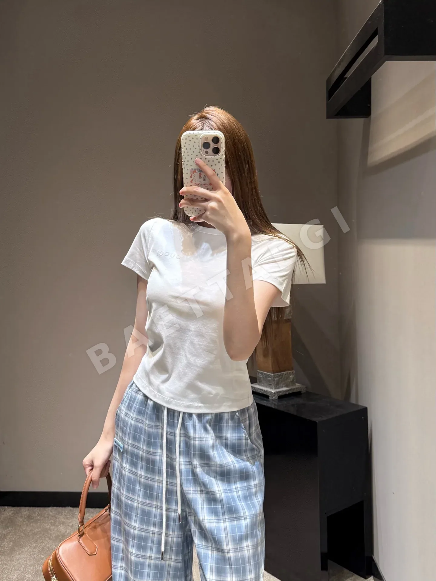 구찌 클래식 레터 자수 반팔 티셔츠 91306