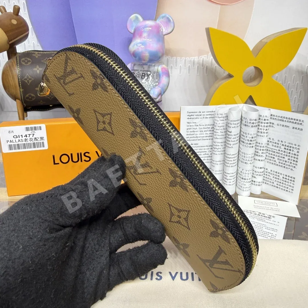 루이비통 모노그램 코팅 캔버스 지갑 상세 이미지 5