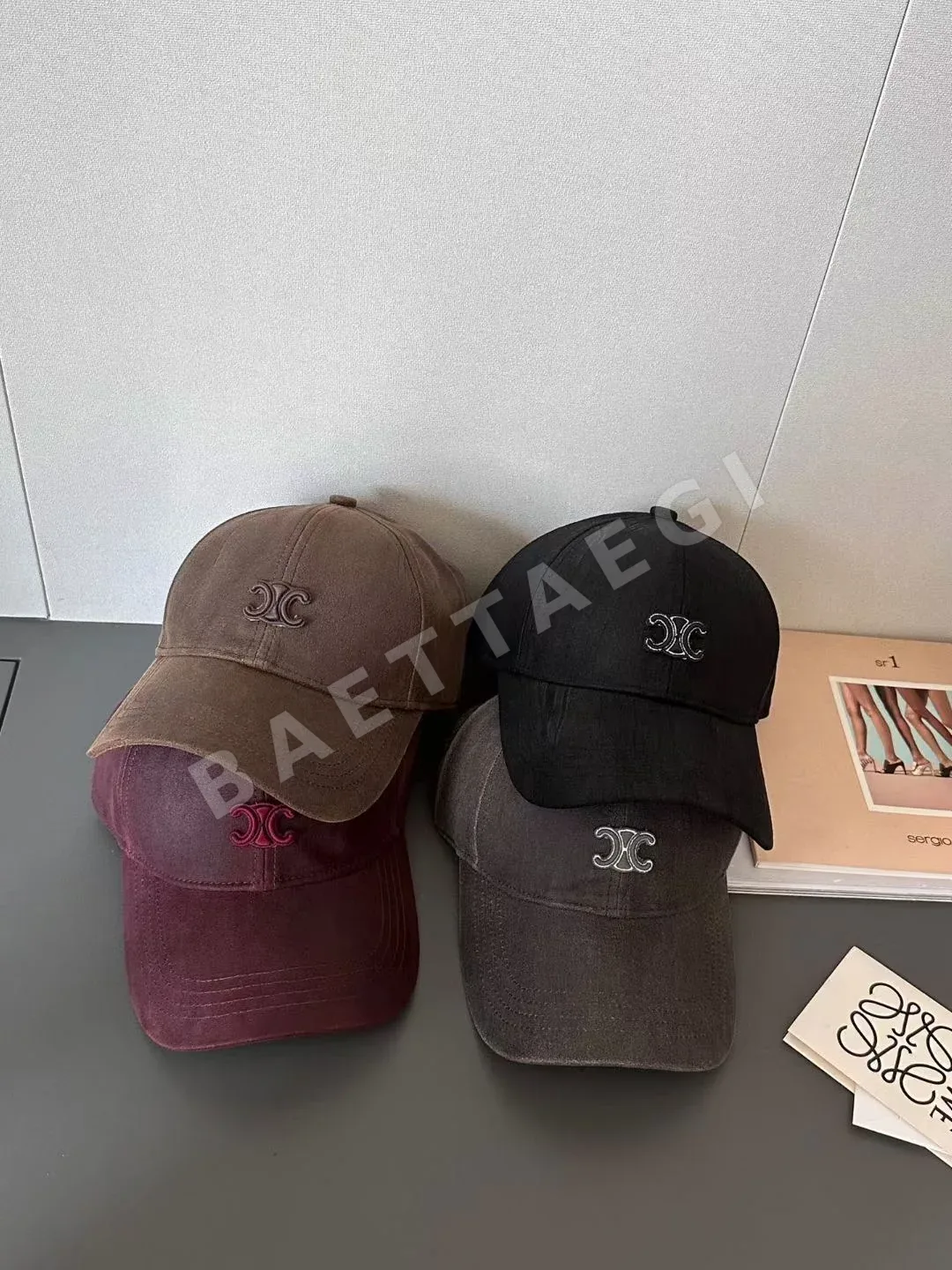 셀린느 배색 매트 질감 야구모자 상세 이미지 6