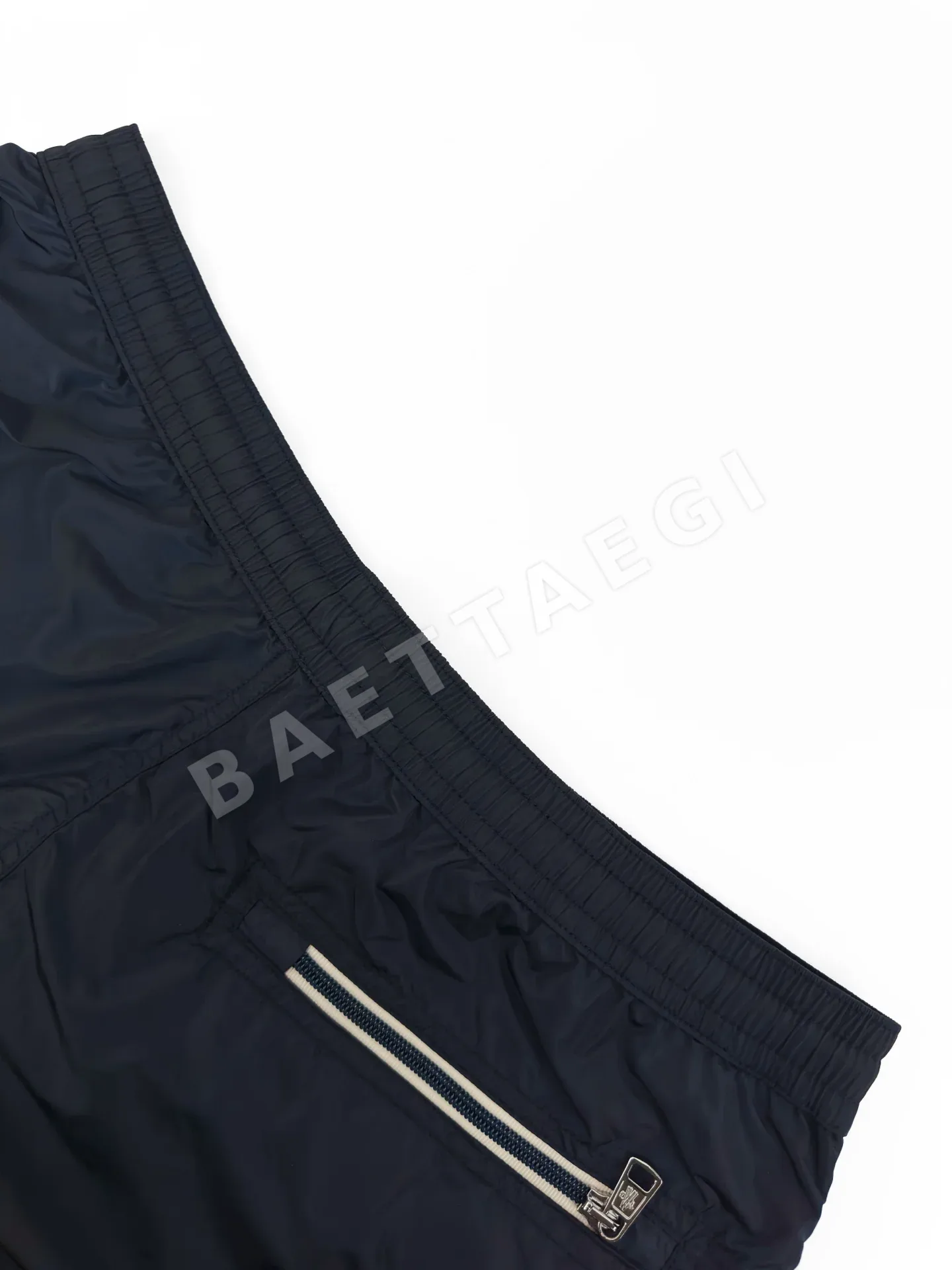몽클레르 네이비 메시 원단 남성 반바지 상세 이미지 9