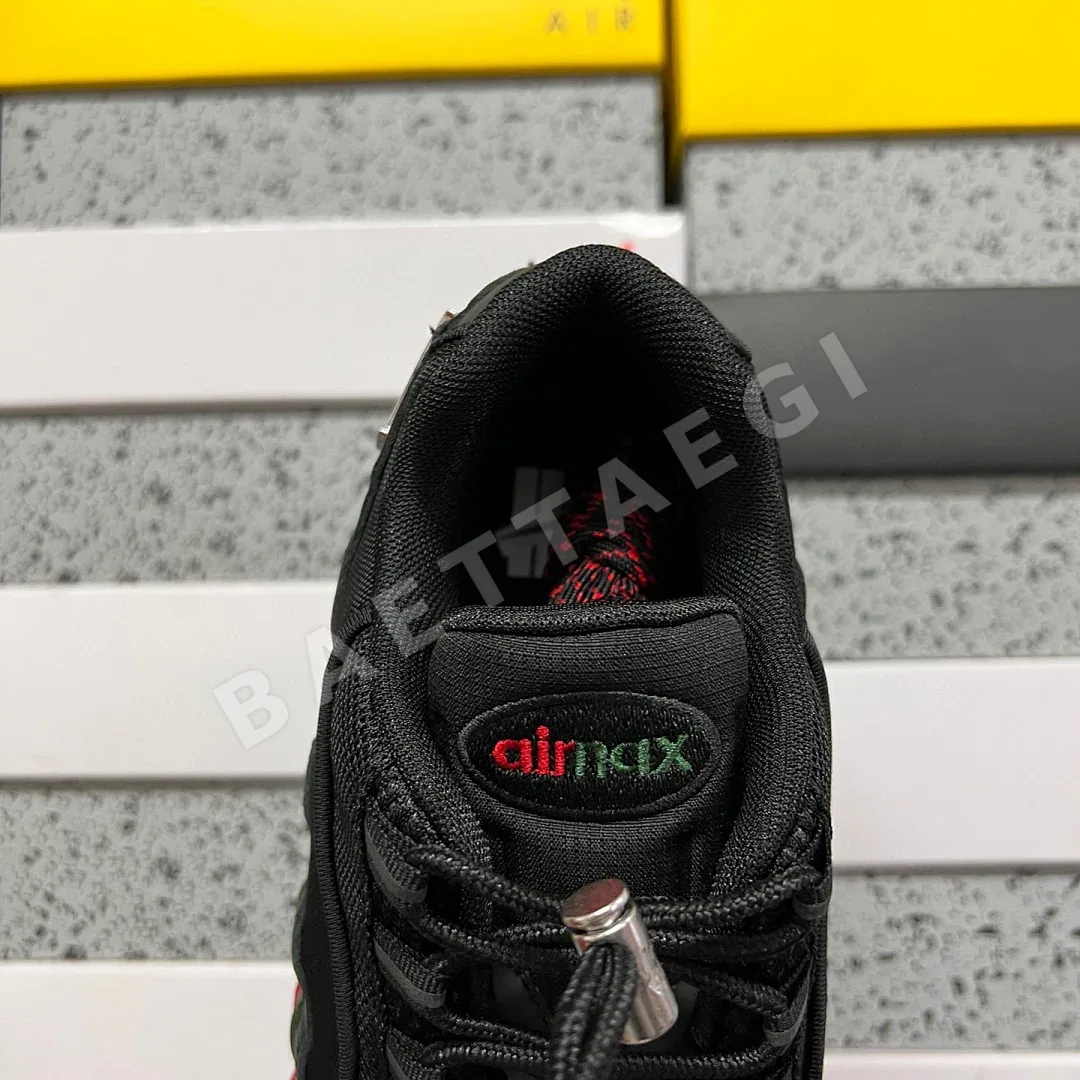 나이키 [GX] 에어 맥스 95 SP IB4453 201241 Nike Air Max 95 SP Undefeated Black -00 상세 이미지 7