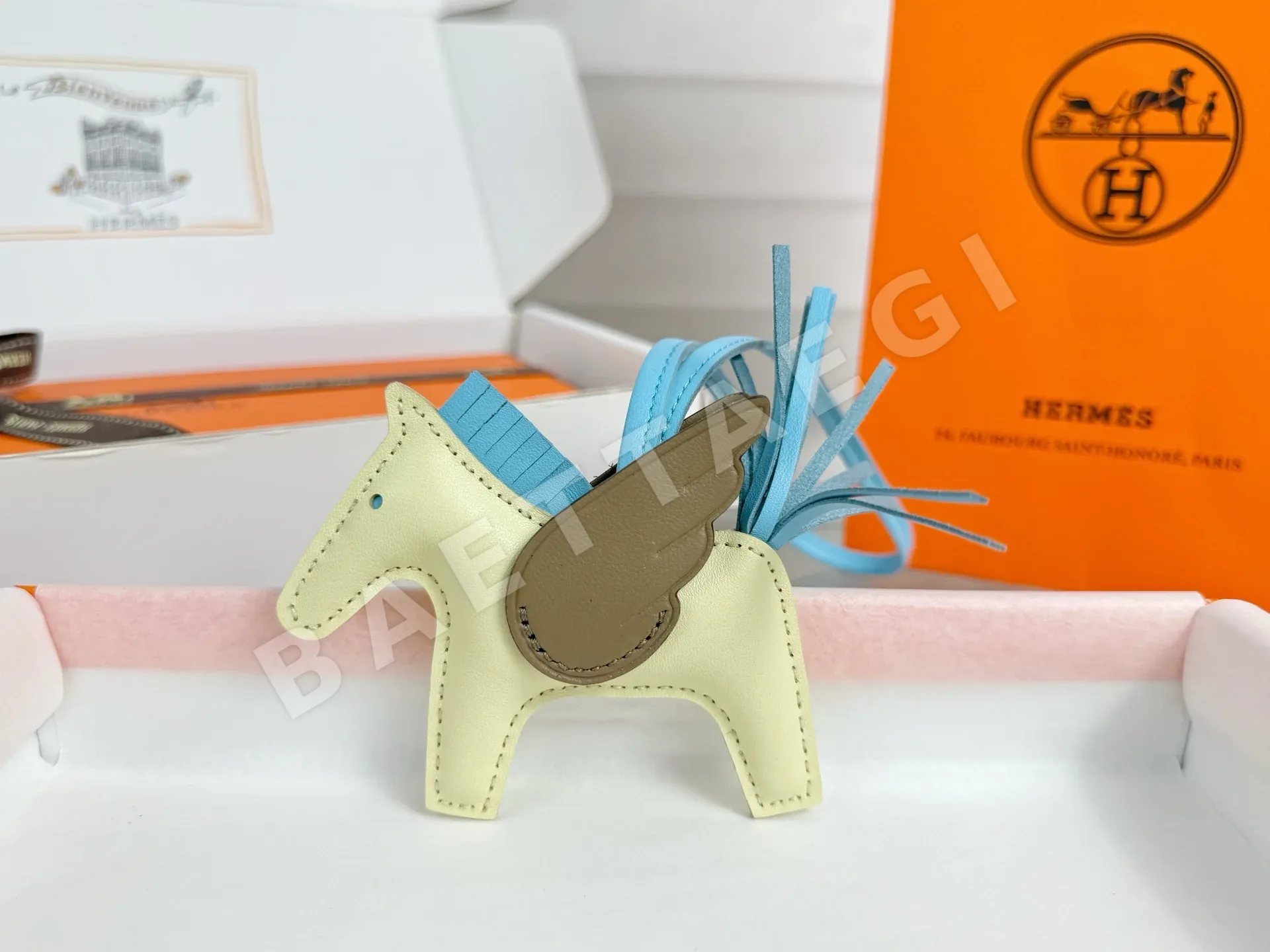 에르메스 페가수스 램스킨 키링 124356