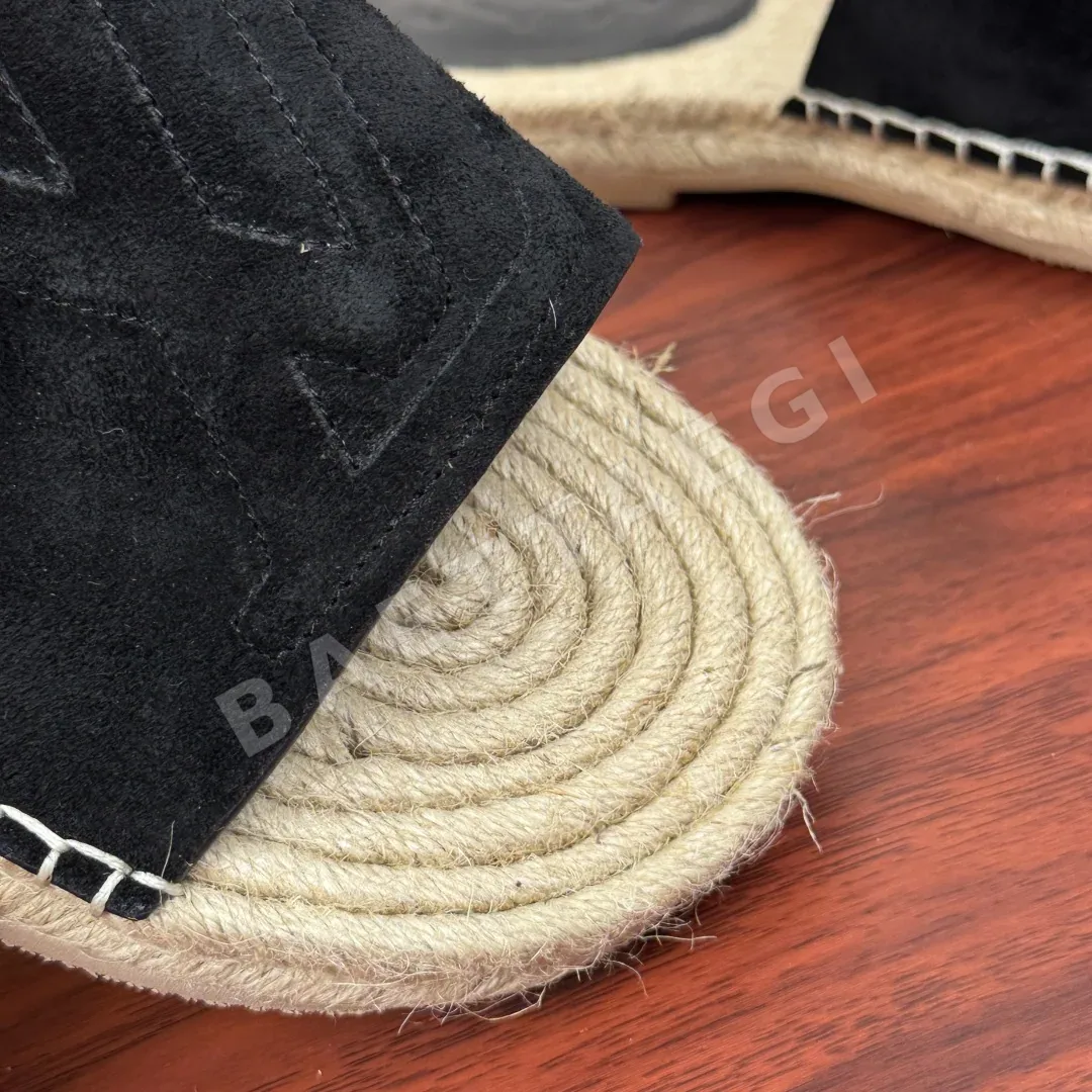 루이비통 샌들 블랙 가죽 배지 패턴 LV 로고 상세 이미지 6